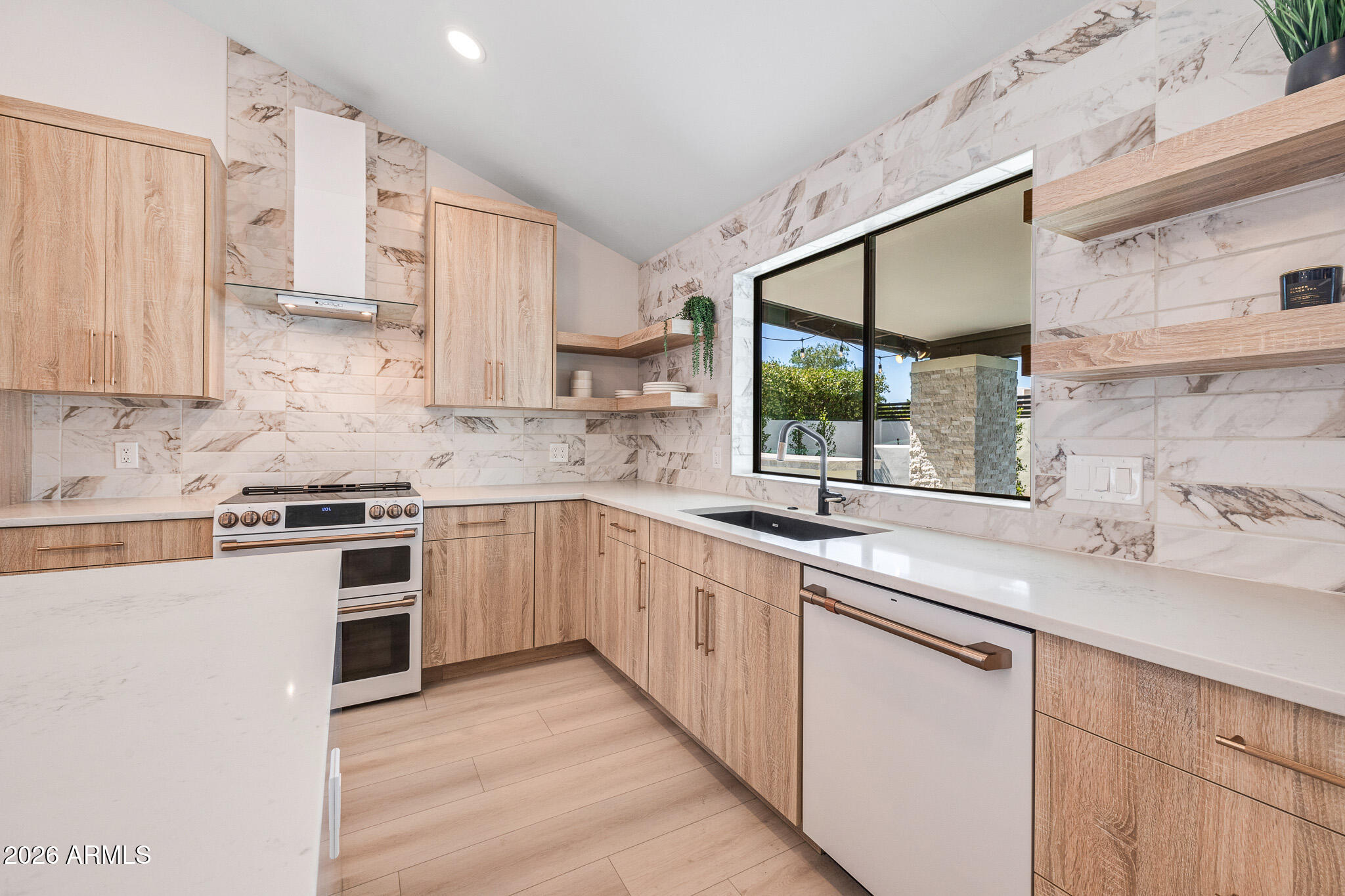 10012 N 76TH Place