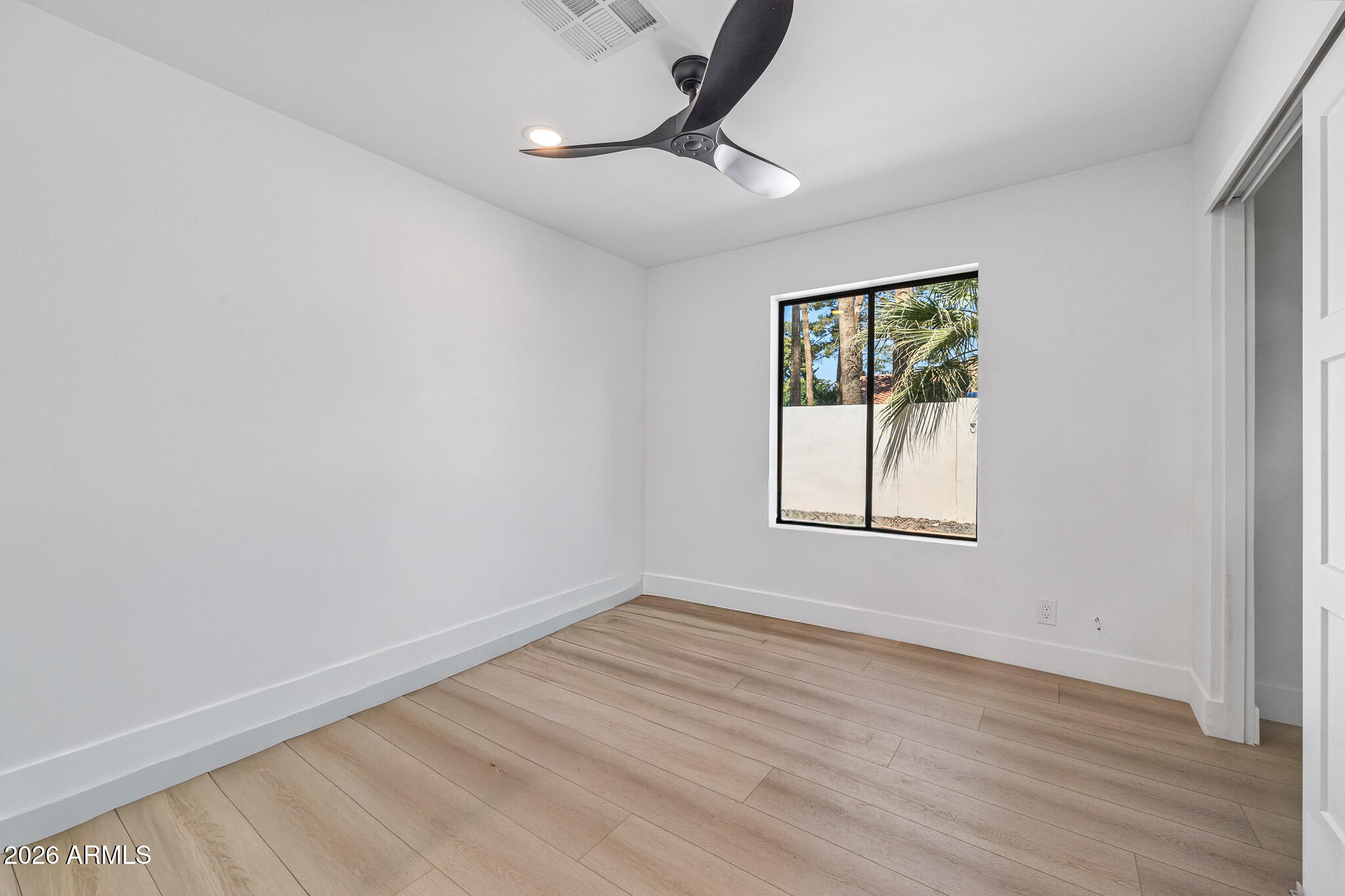 10012 N 76TH Place