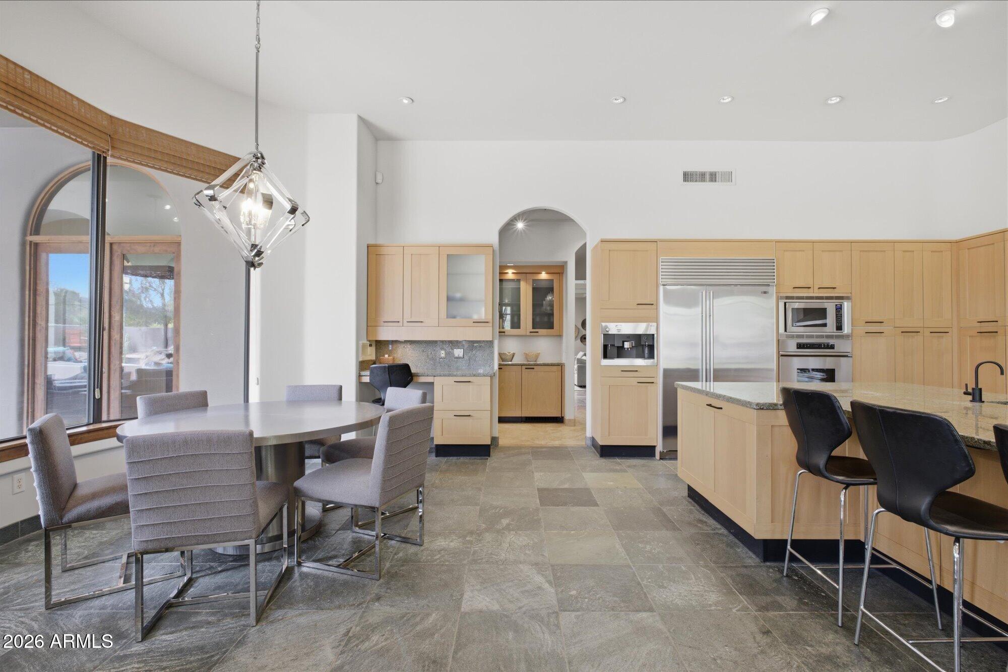 12734 E APPALOOSA Place