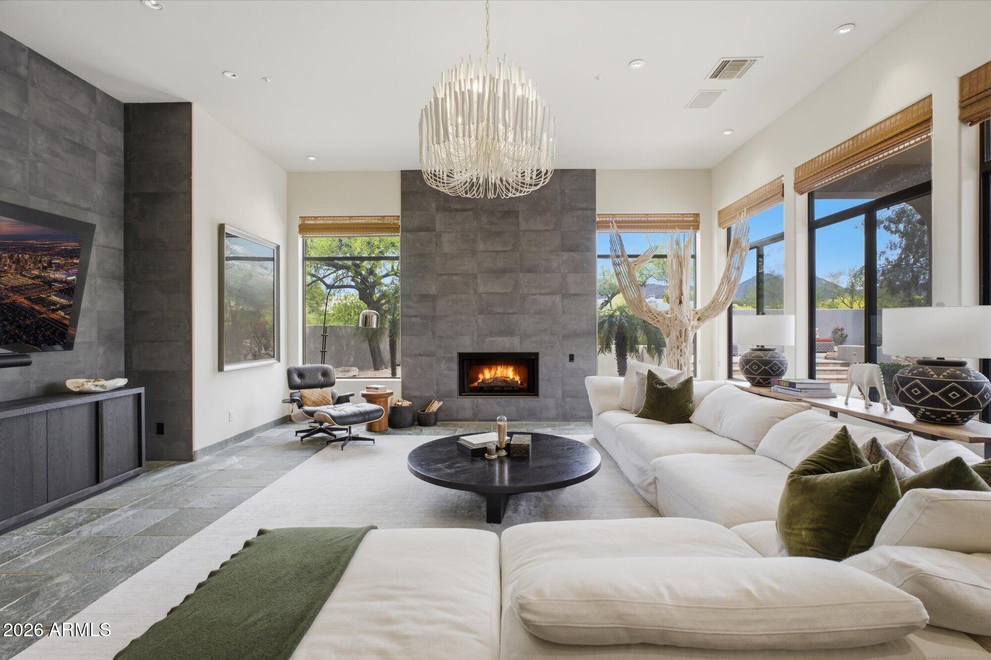 12734 E APPALOOSA Place