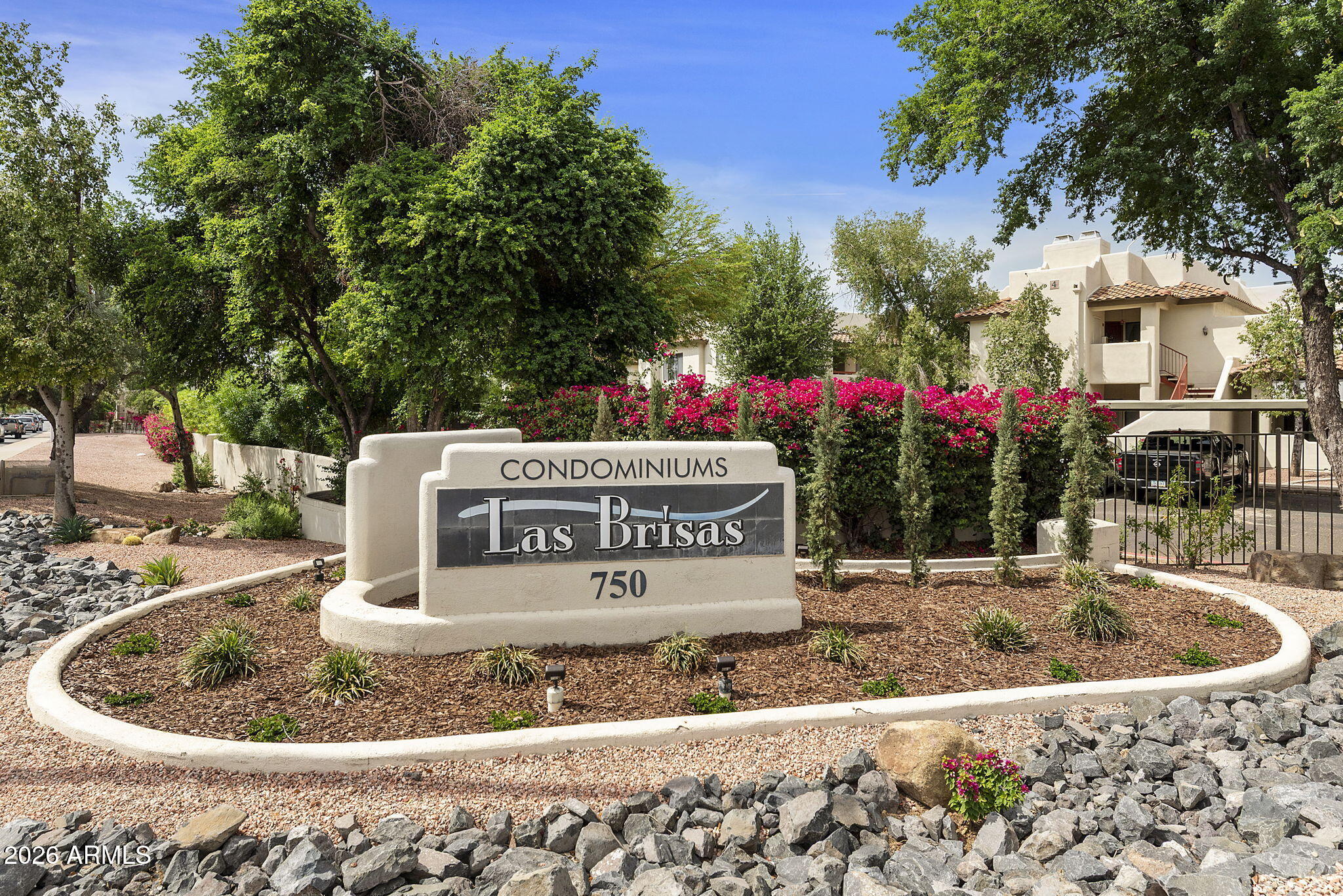 750 E NORTHERN Avenue 2051