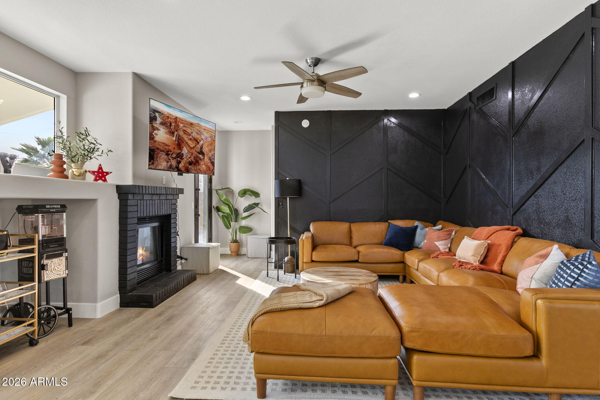 1591 E Carla Vista Drive