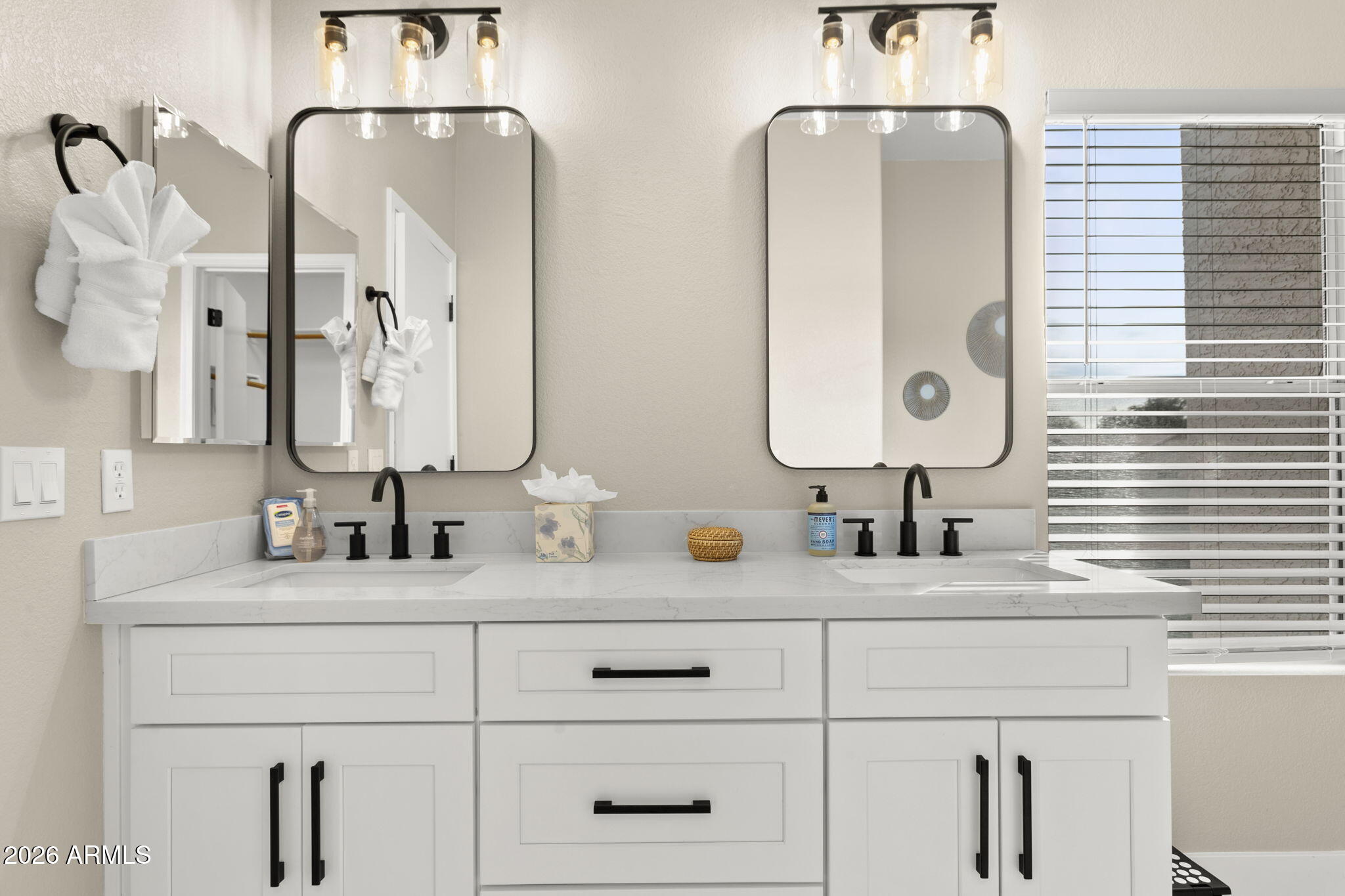 1591 E Carla Vista Drive