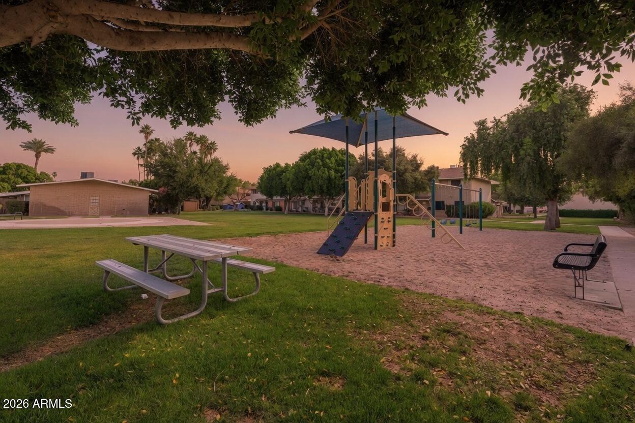 6051 N GRANITE REEF Road