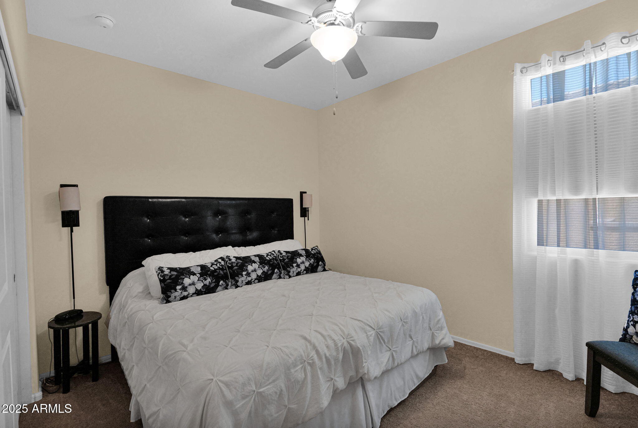455 N RAINBOW Way