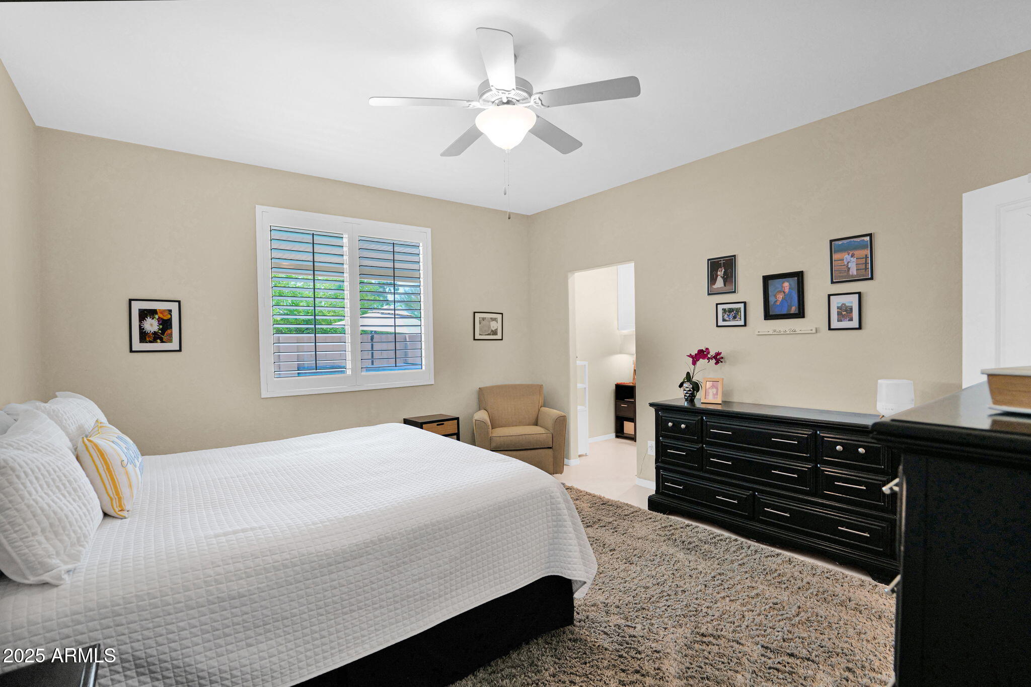 455 N RAINBOW Way