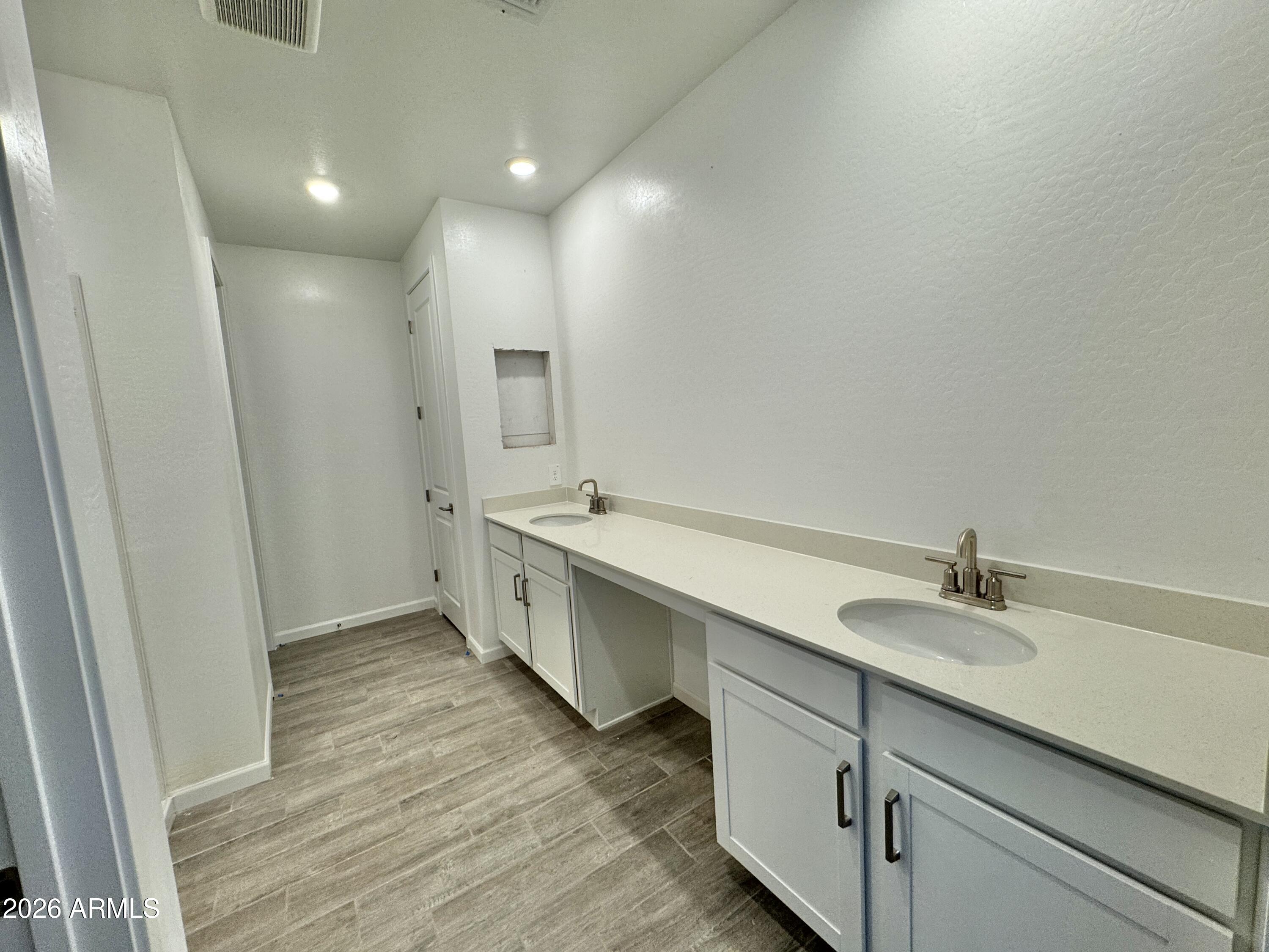 10085 N 156TH Avenue