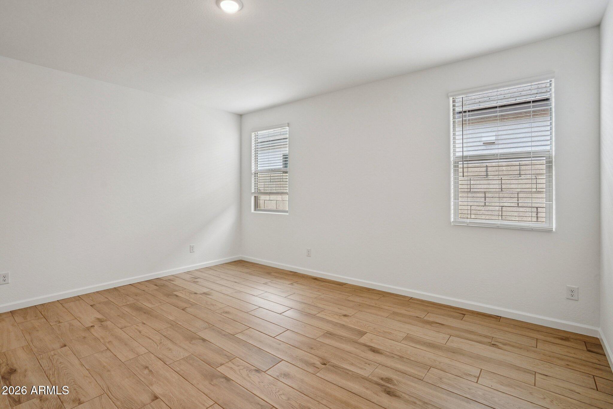 15720 W CAMDEN Avenue