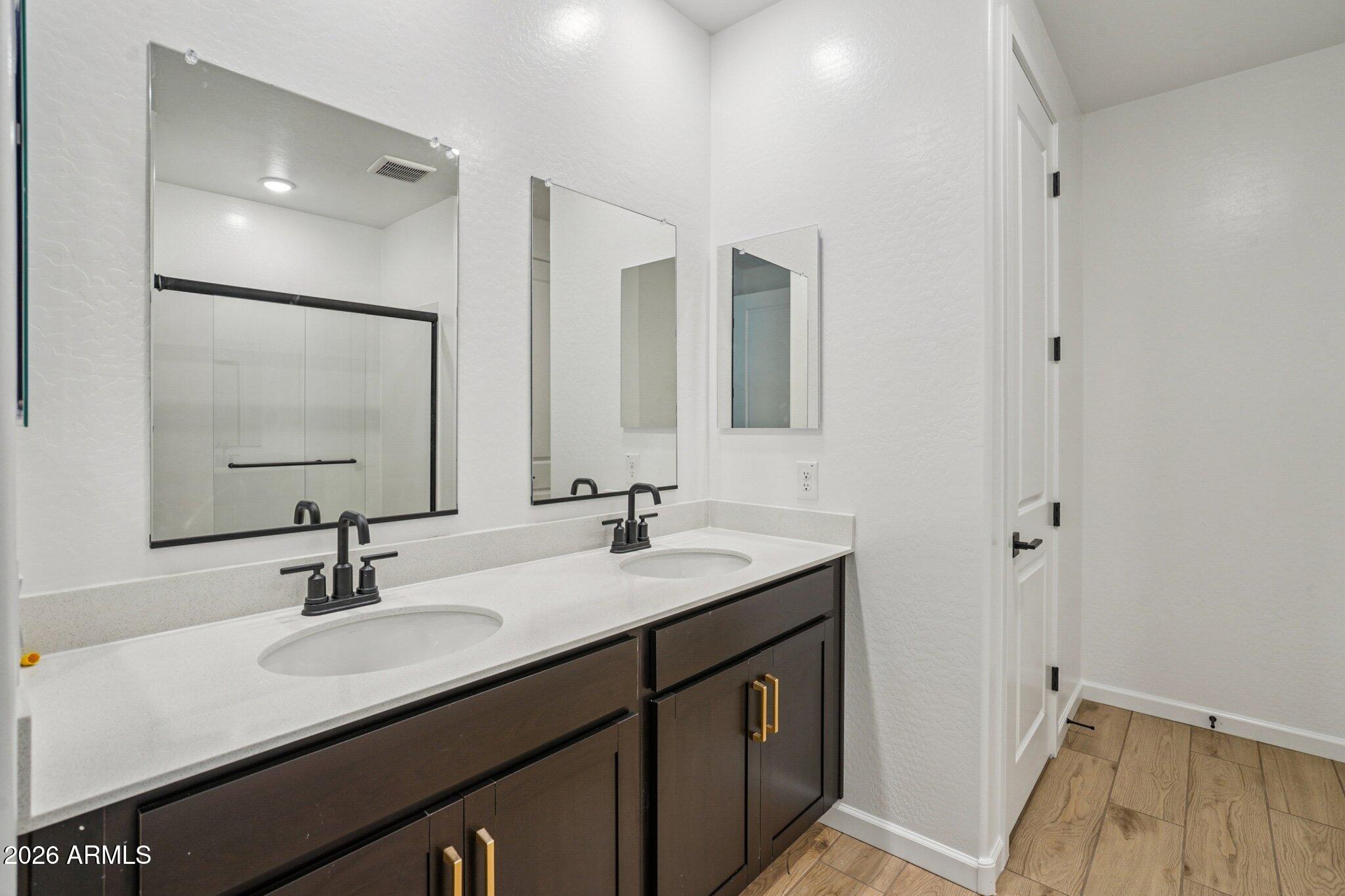 15720 W CAMDEN Avenue