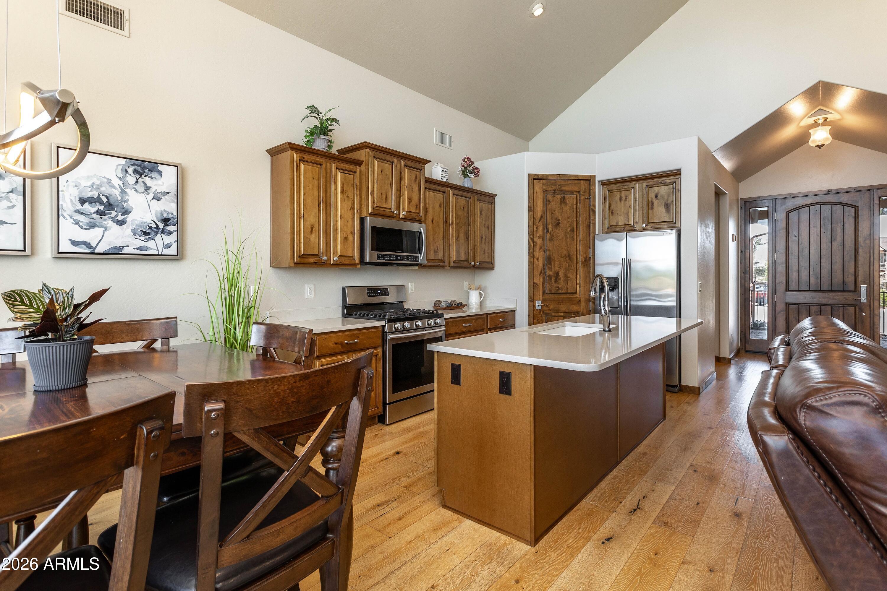 1711 E Velvet Mesquite Court