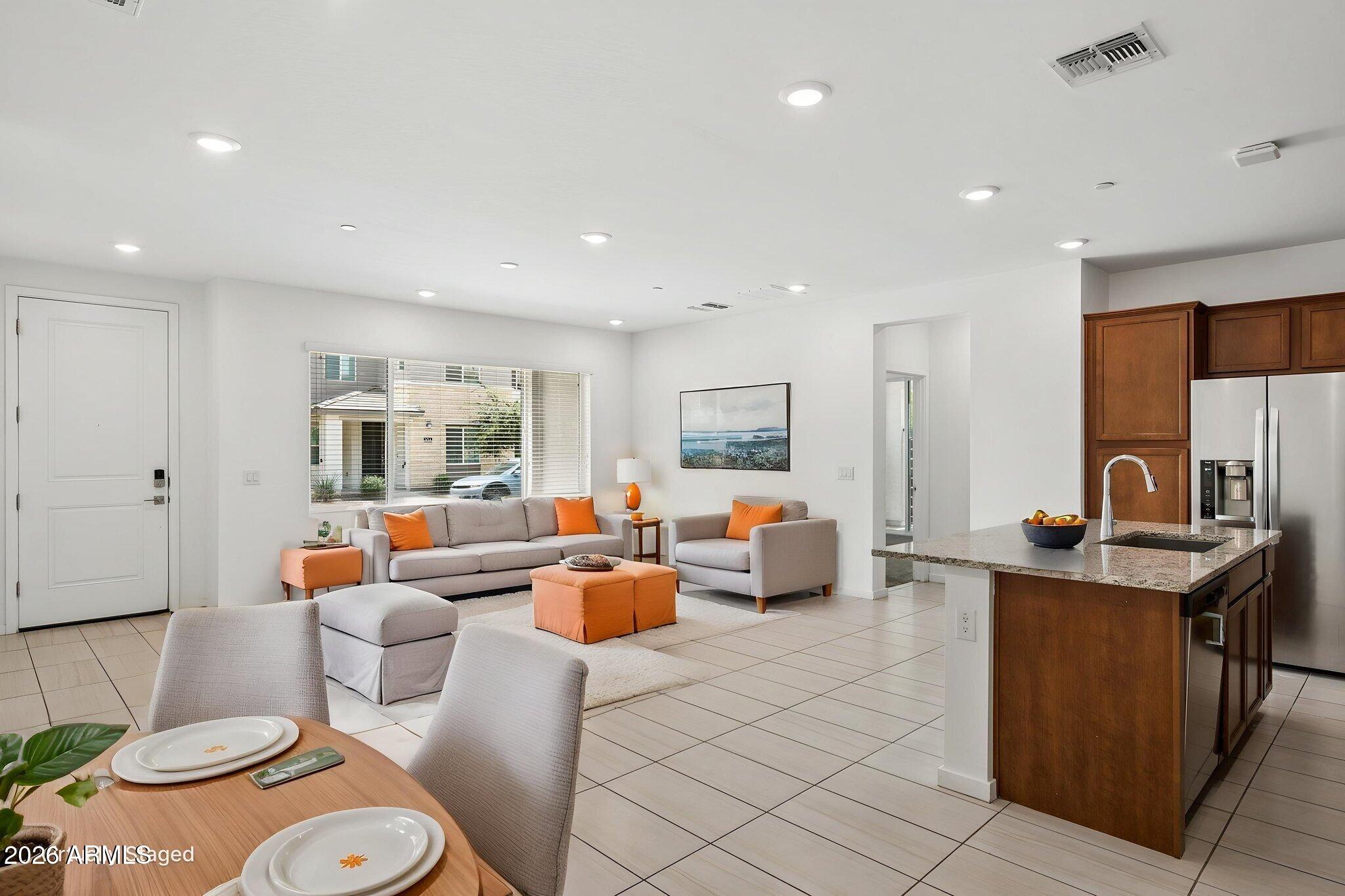 760 E Doral Avenue 101
