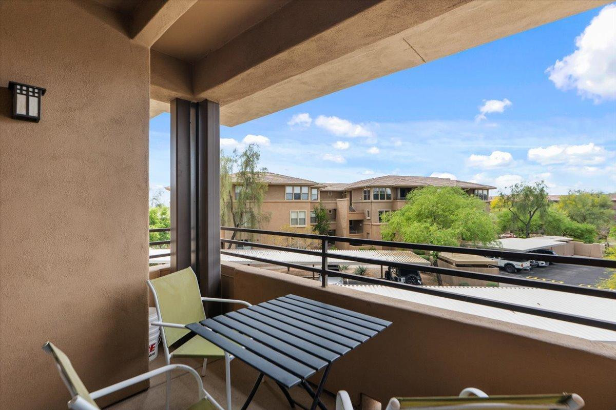 20100 N 78th Place 2203