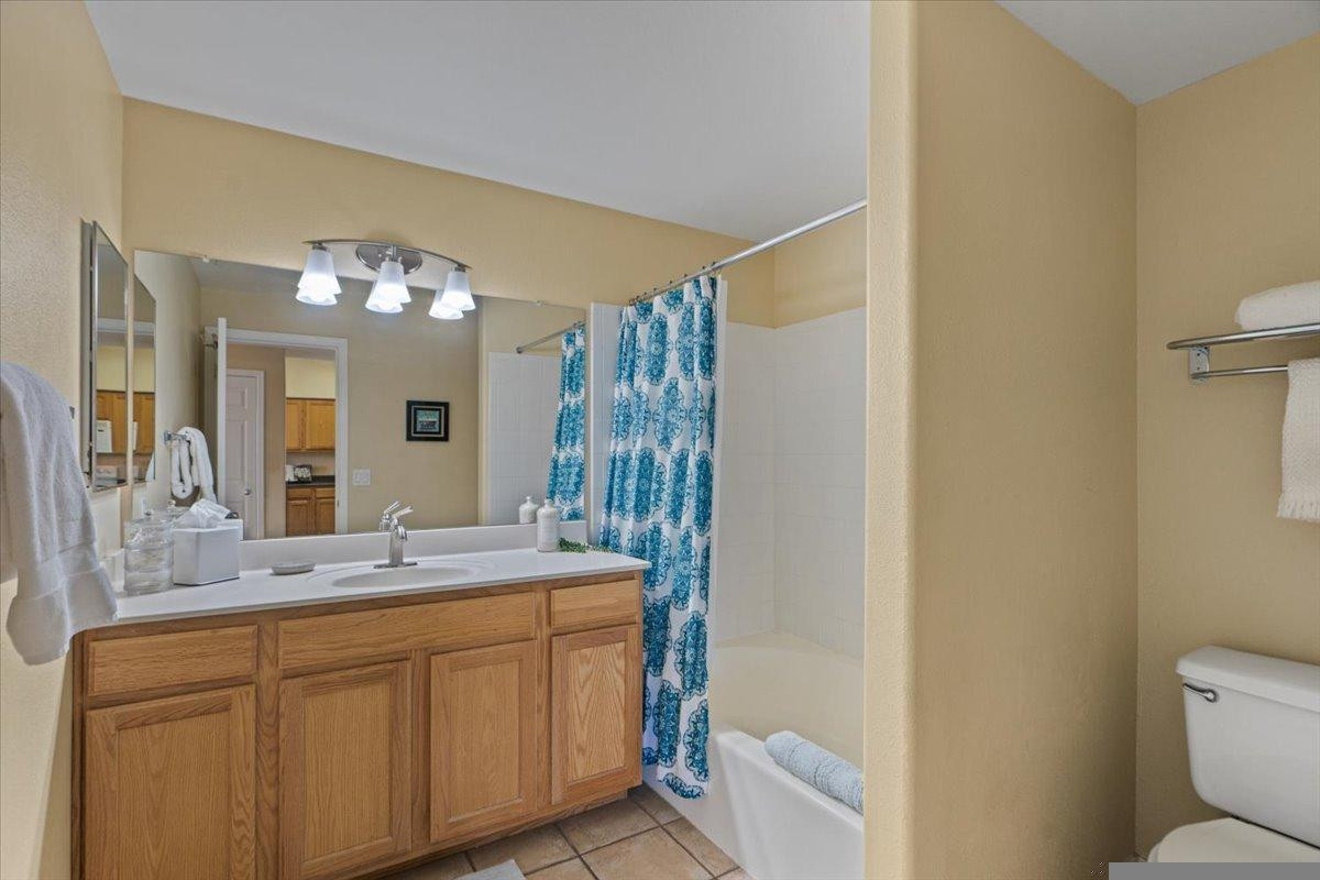 20100 N 78th Place 2203