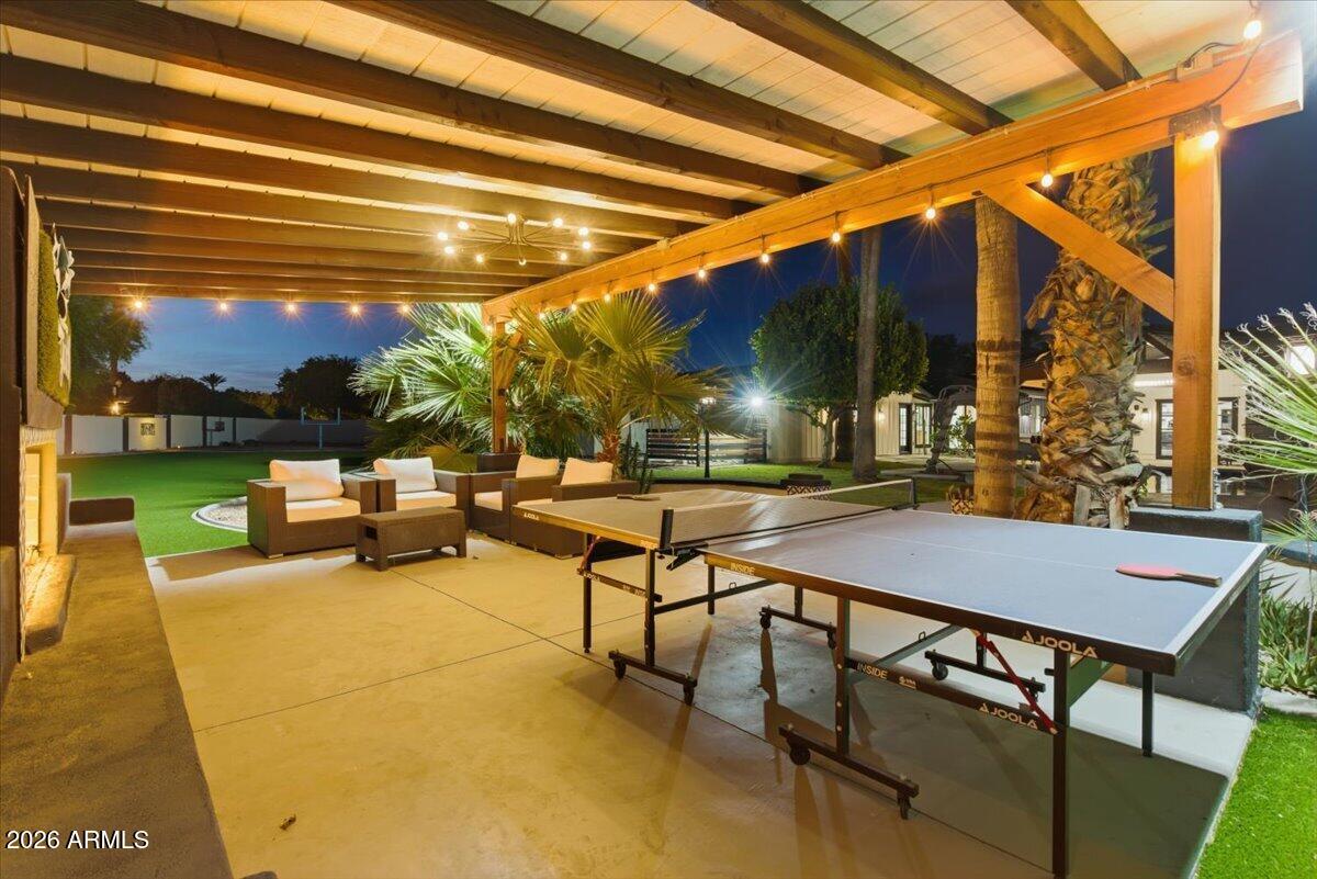 9026 N 67TH Street