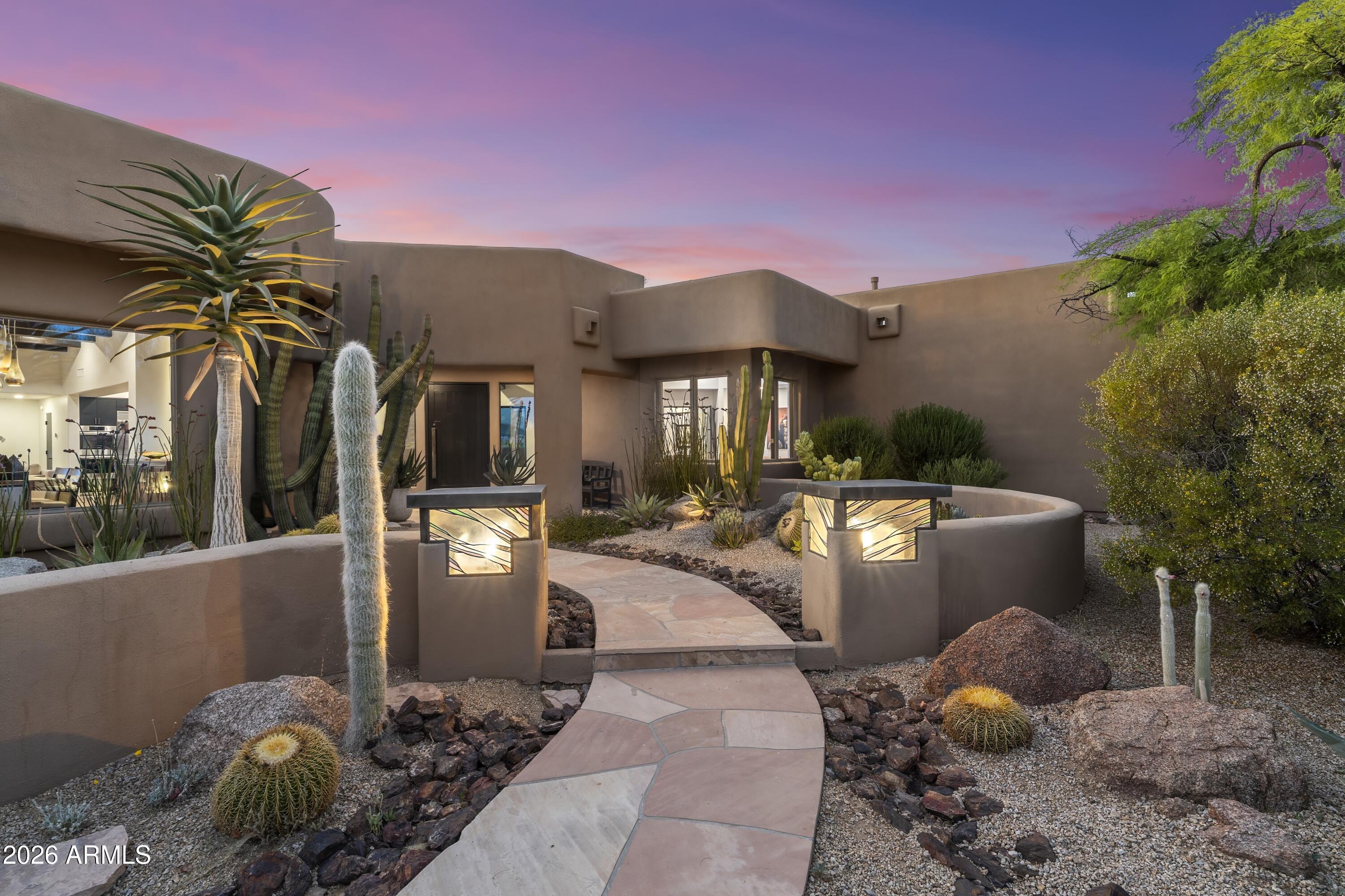 10046 E HIDDEN VALLEY Road