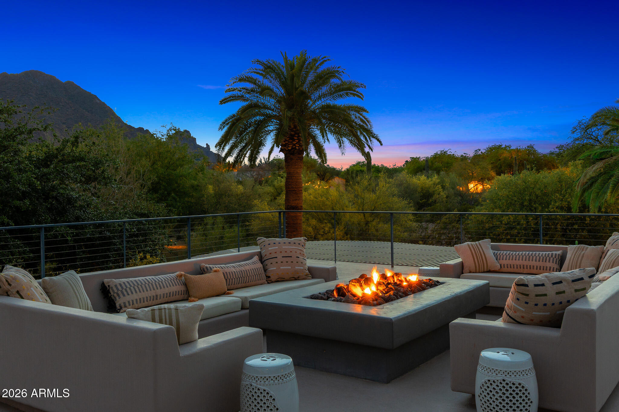 5721 N CASA BLANCA Drive