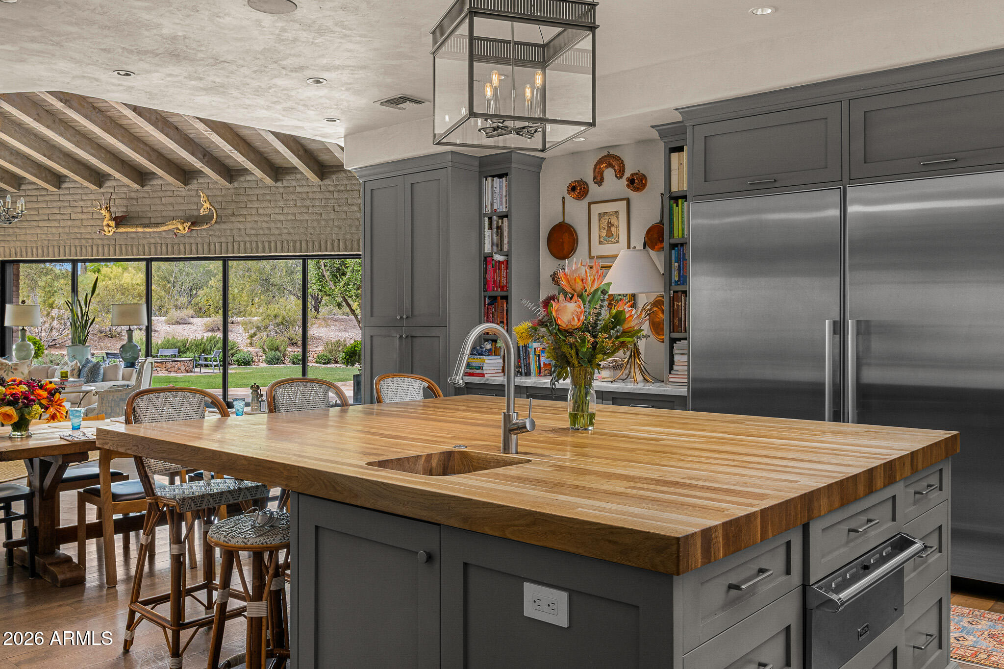 5721 N CASA BLANCA Drive