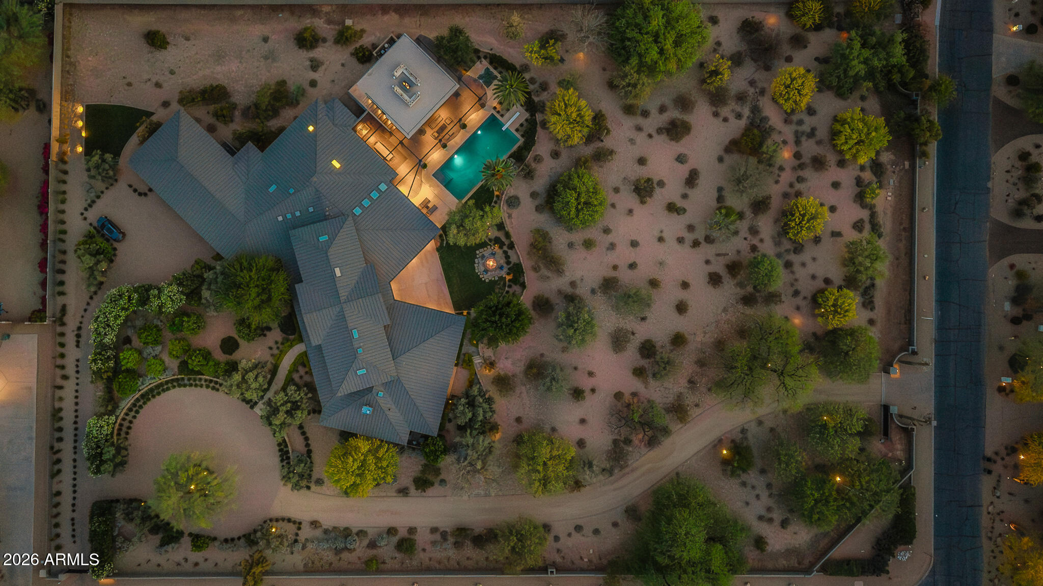 5721 N CASA BLANCA Drive