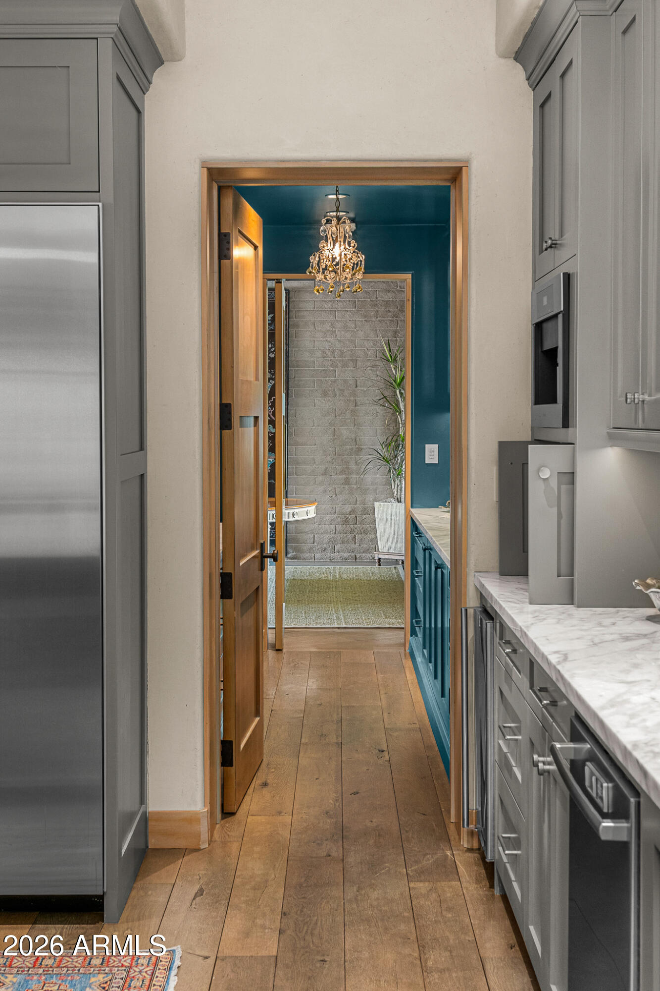 5721 N CASA BLANCA Drive