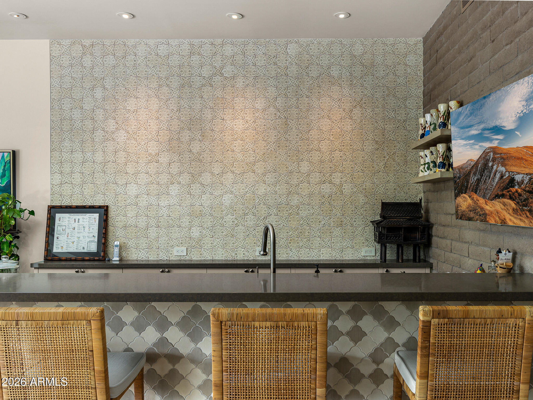 5721 N CASA BLANCA Drive