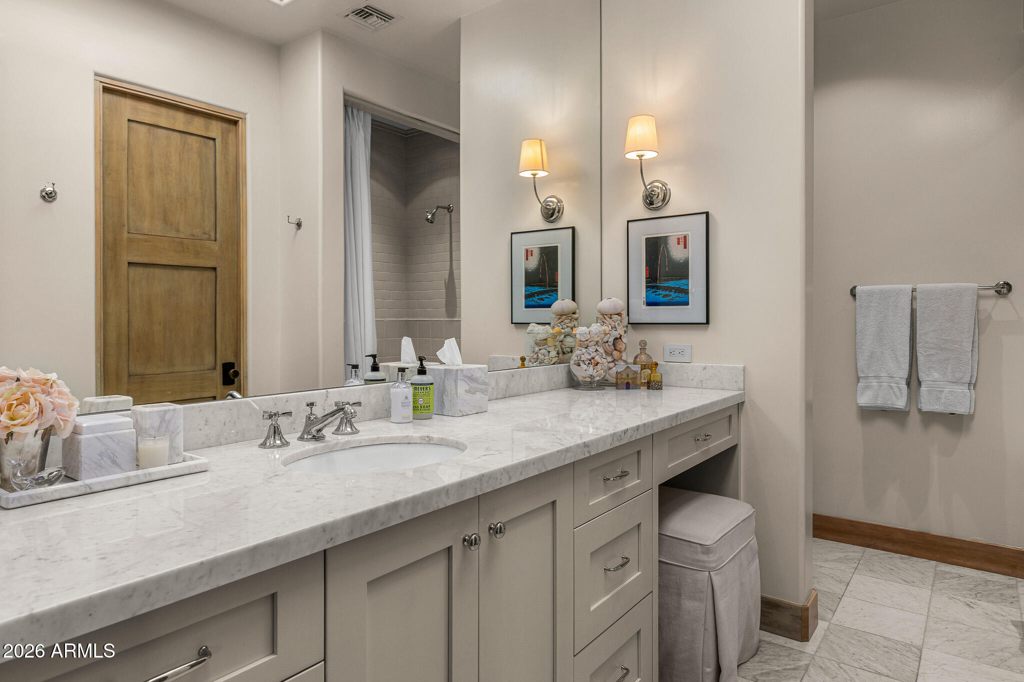 5721 N CASA BLANCA Drive