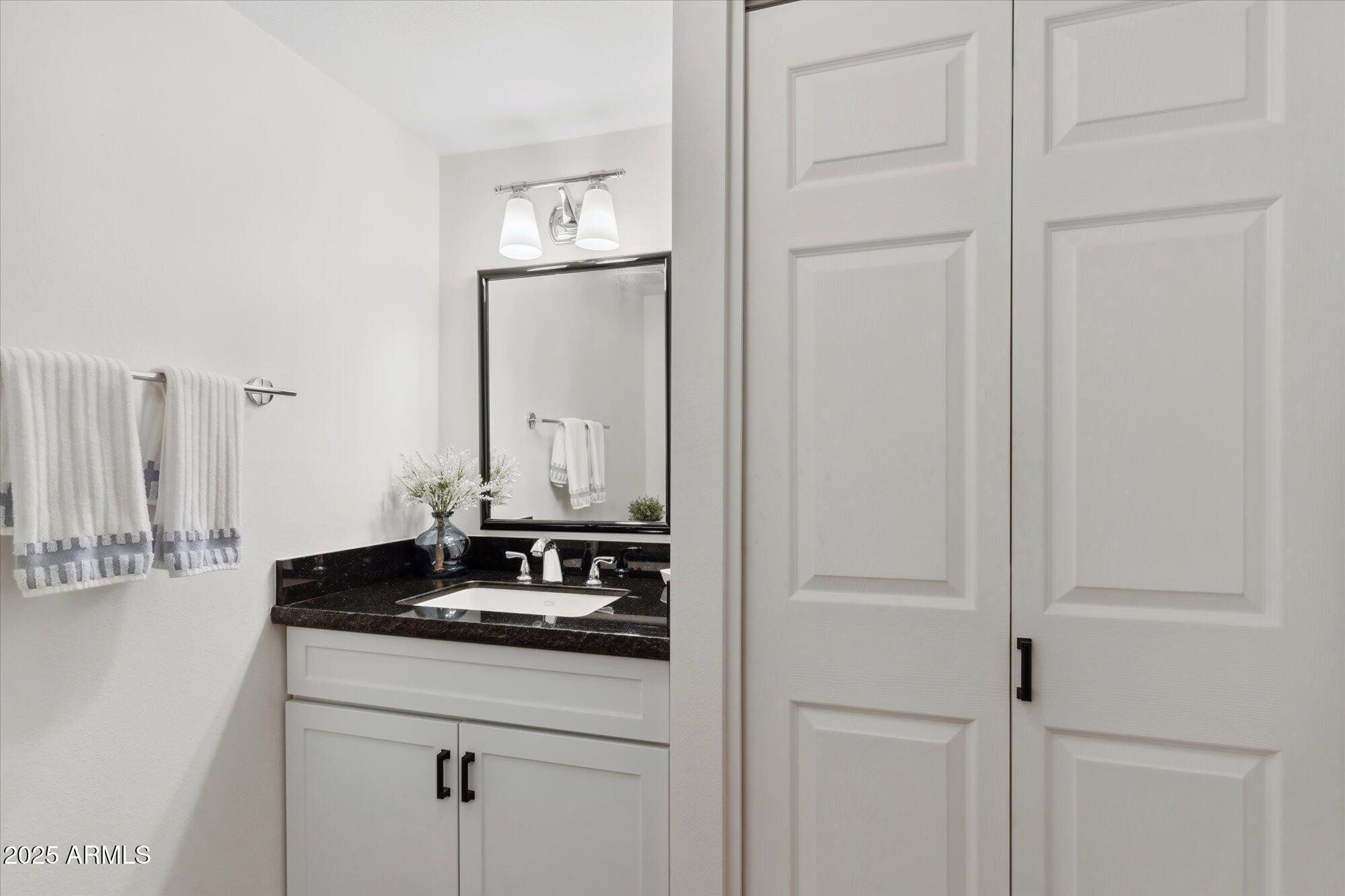 5020 N Granite Reef Road