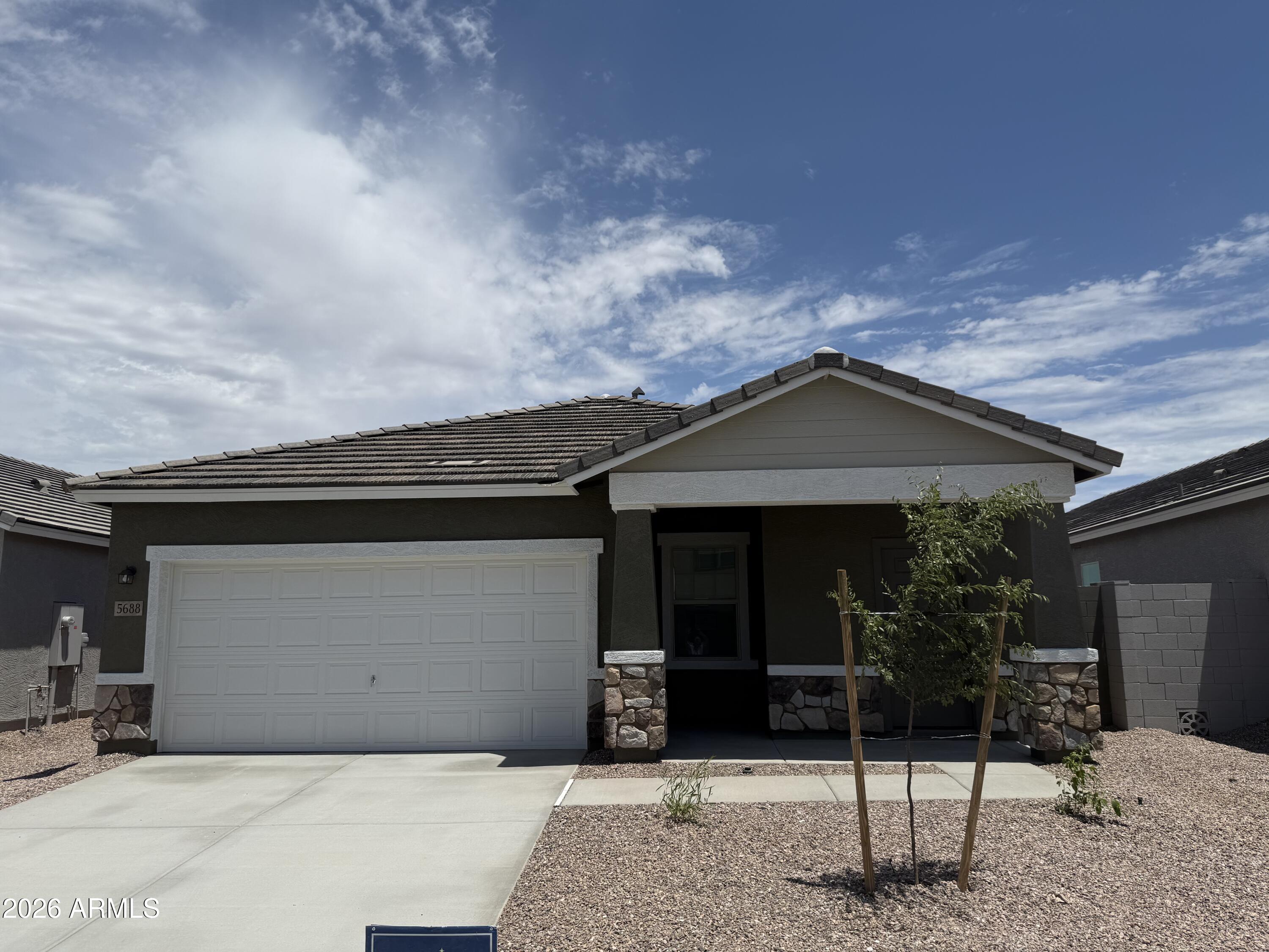5688 E HORNBLENDE Way