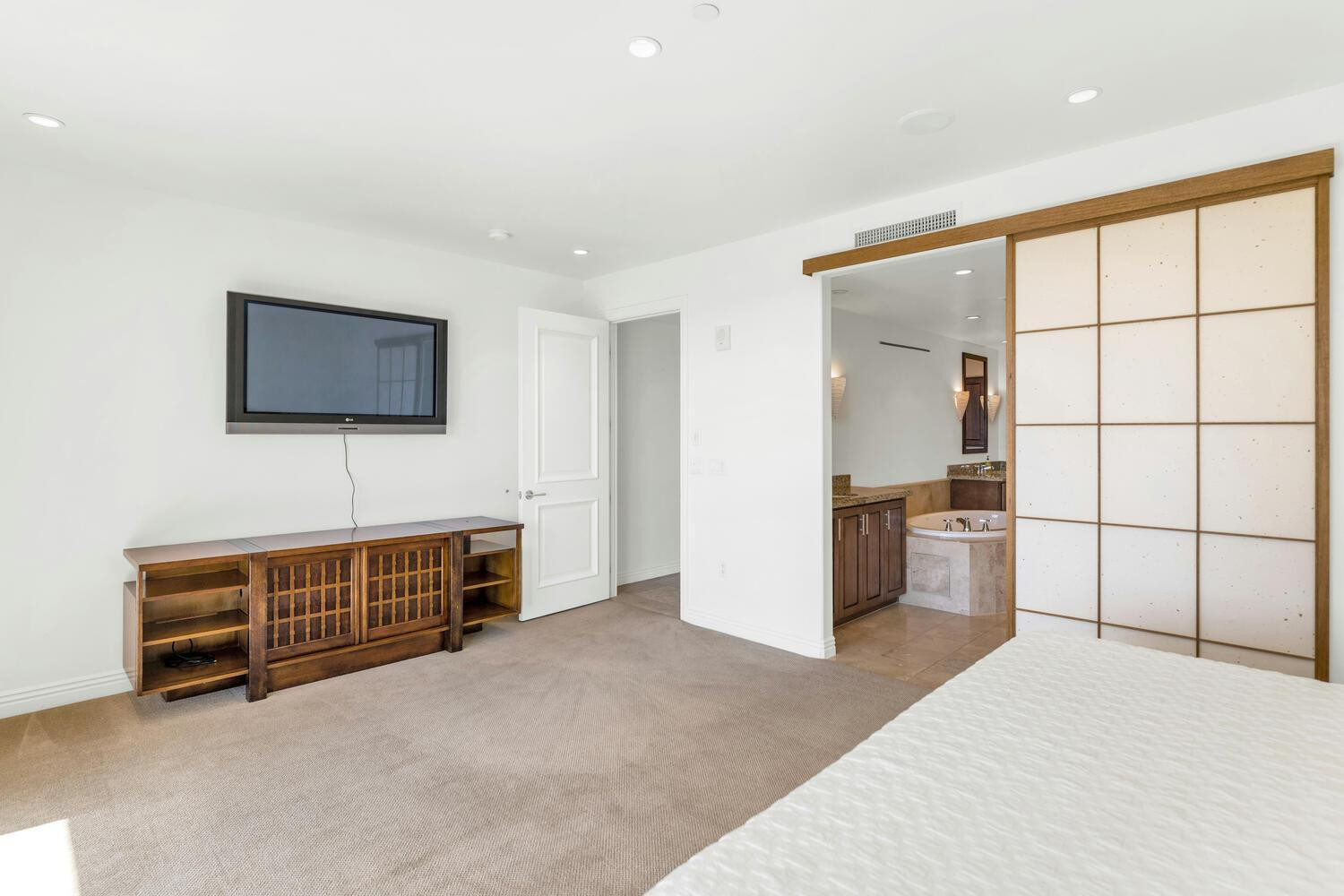 7181 E Camelback Road 707