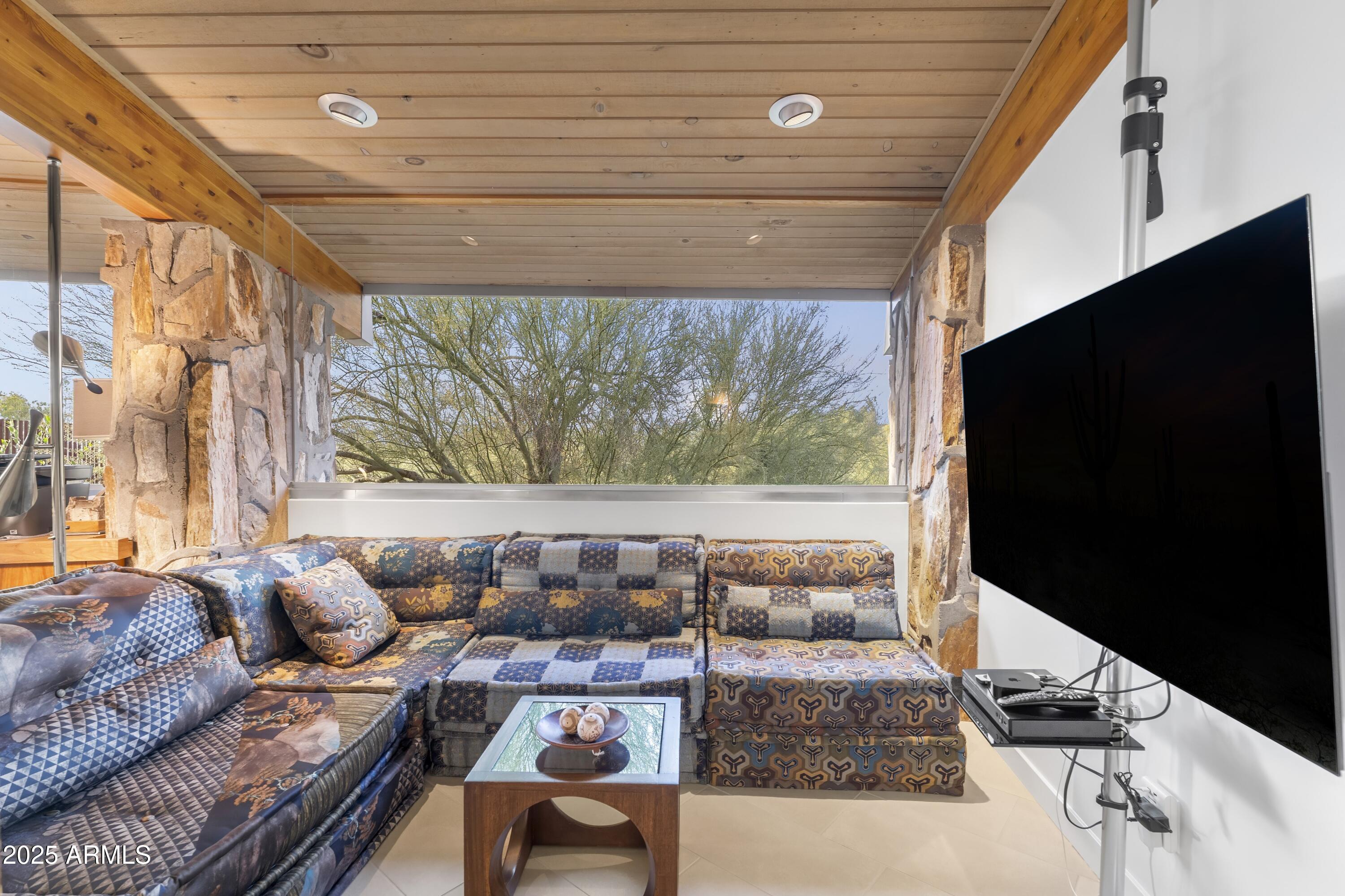 7915 E PRIMROSE Path