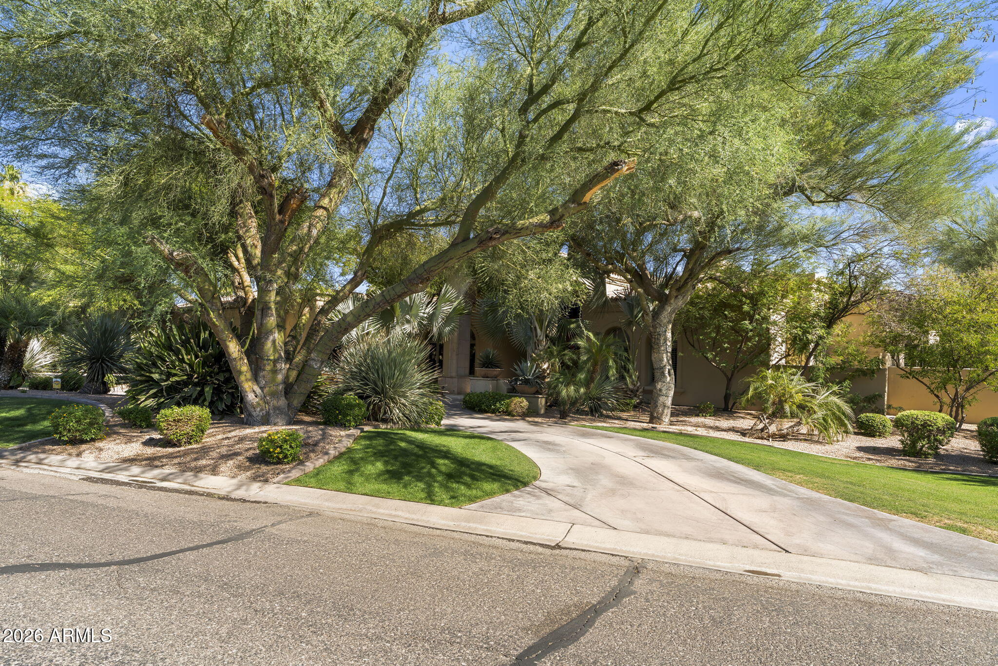 6427 E HORSESHOE Road