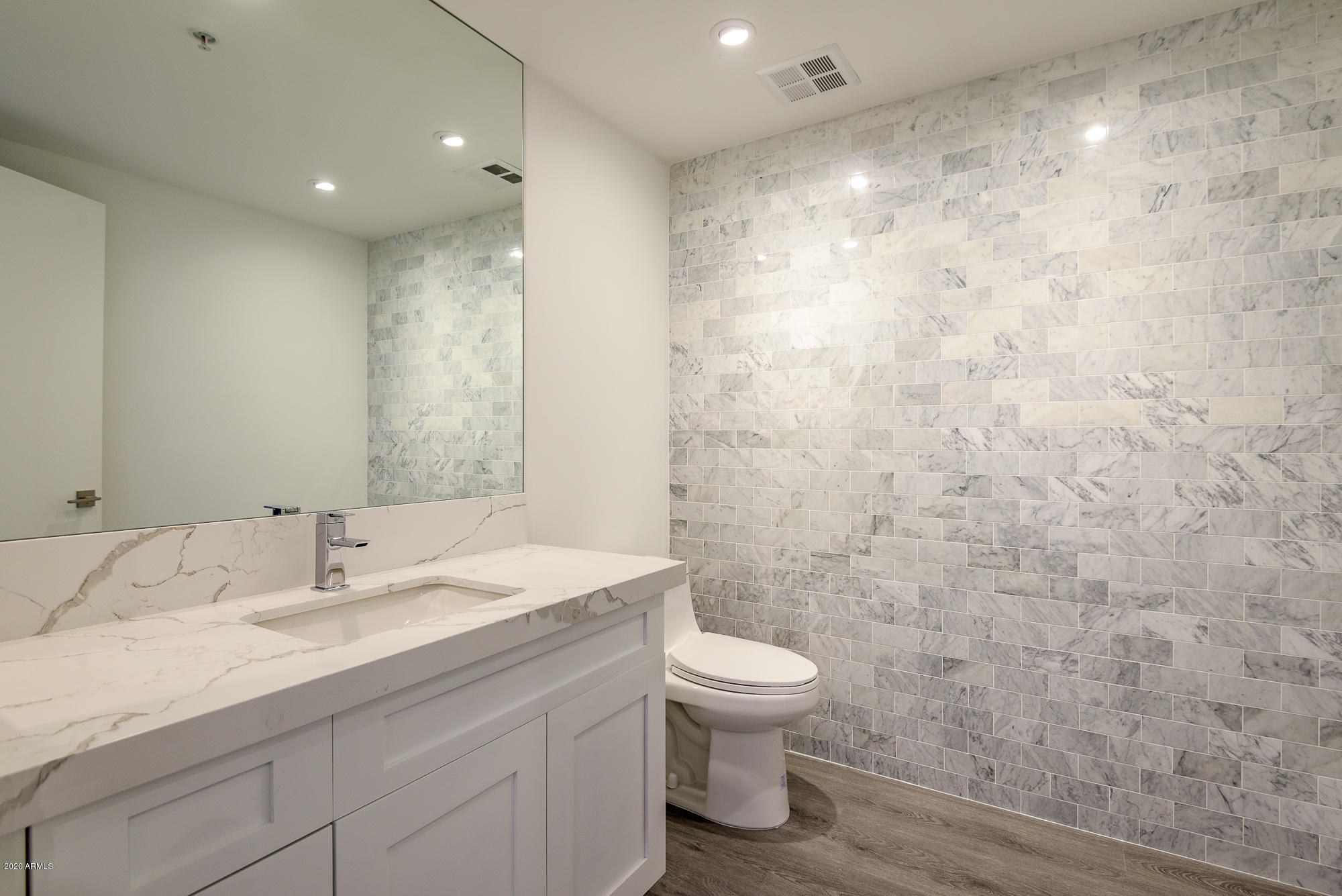 7137 E RANCHO VISTA Drive 7008