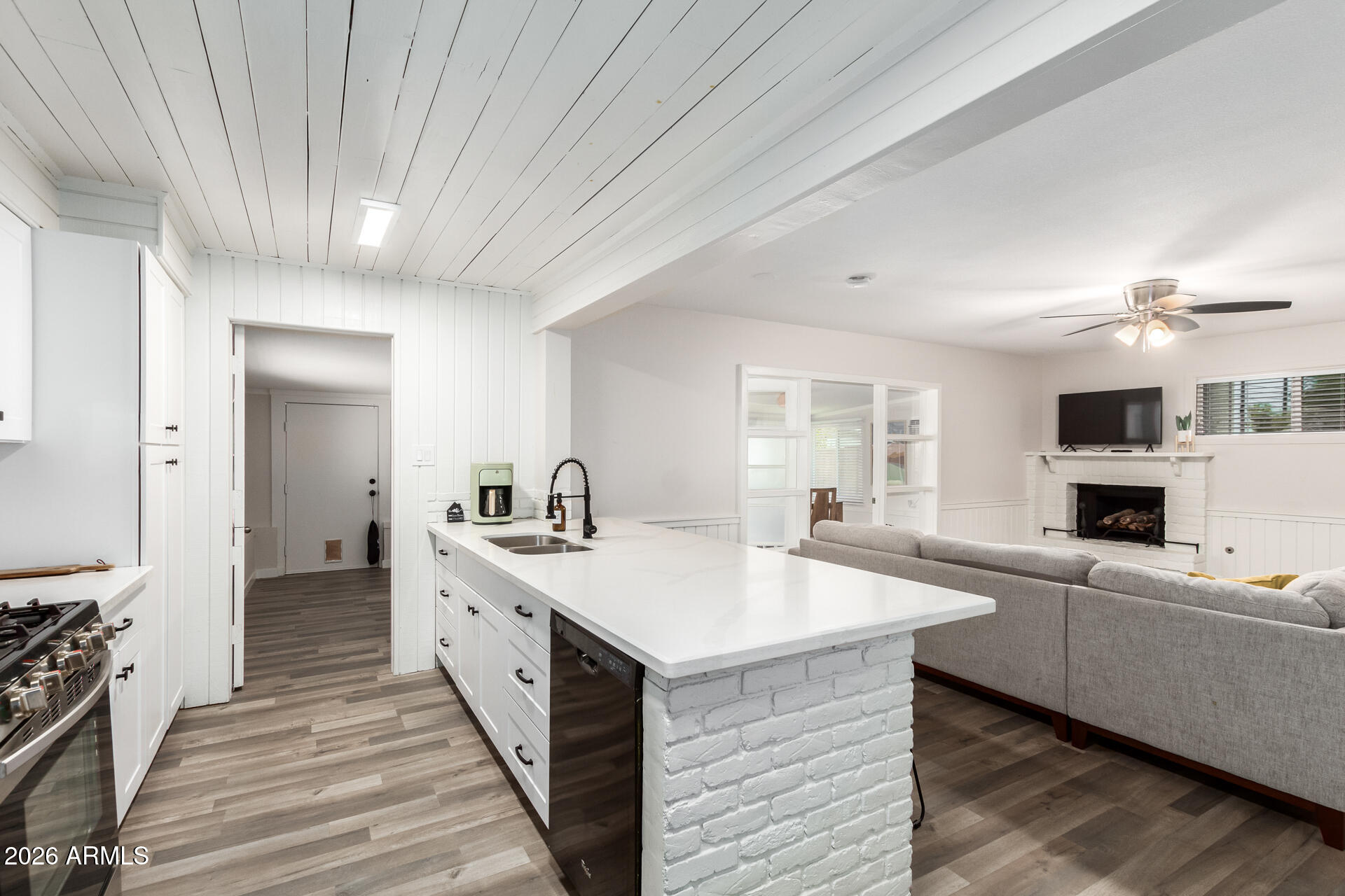 21 E ALAMEDA Drive