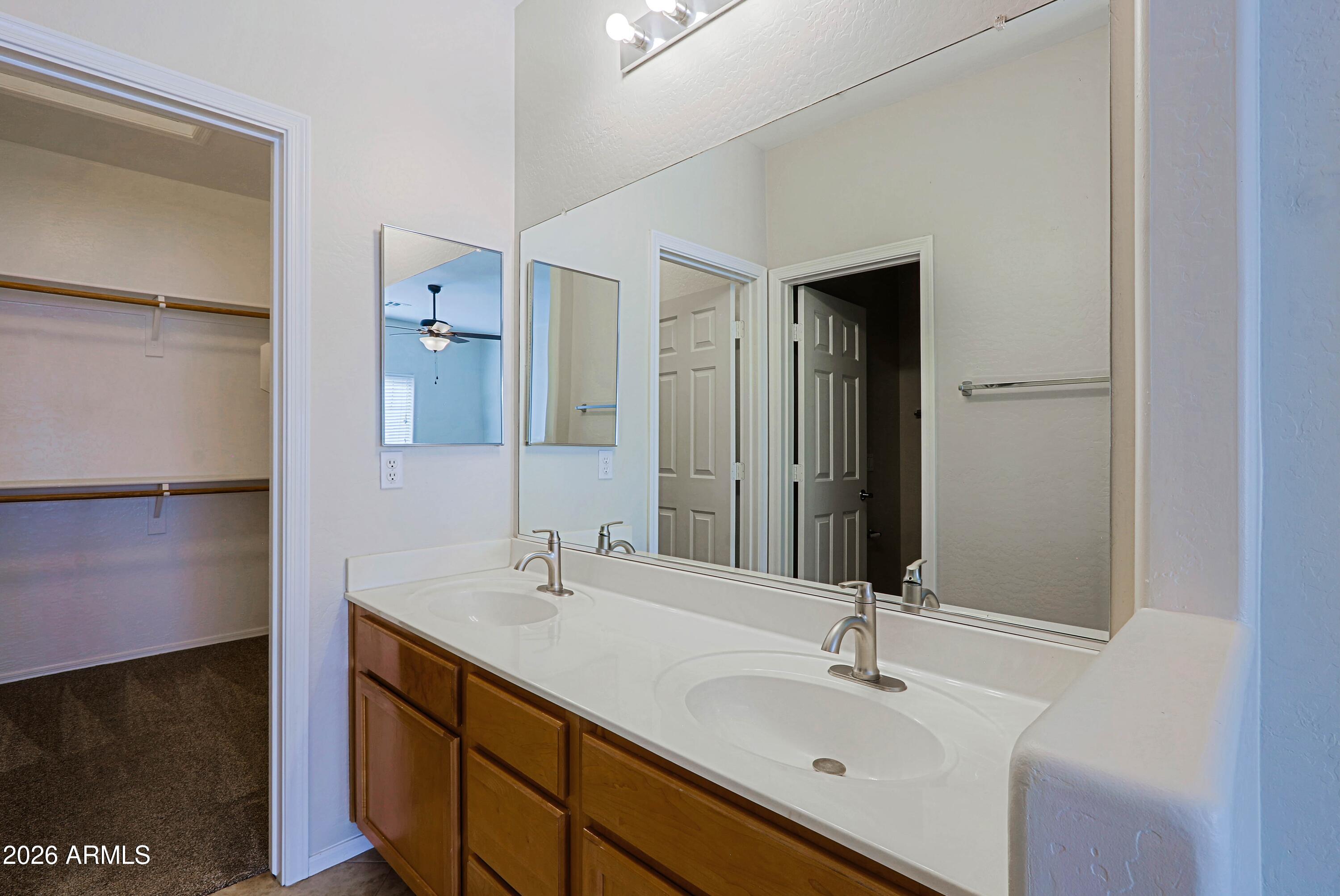 525 N MILLER Road 207