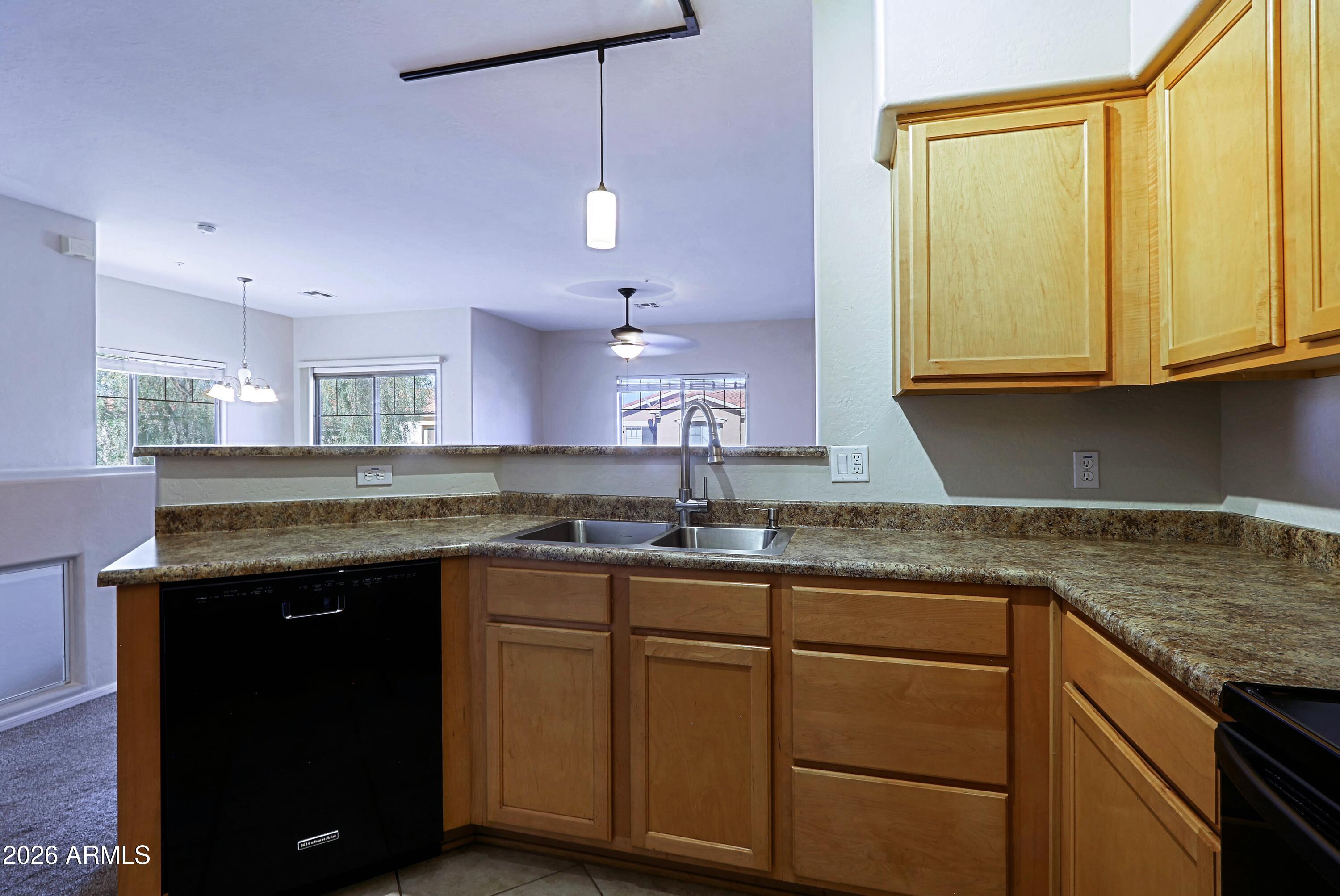 525 N MILLER Road 207