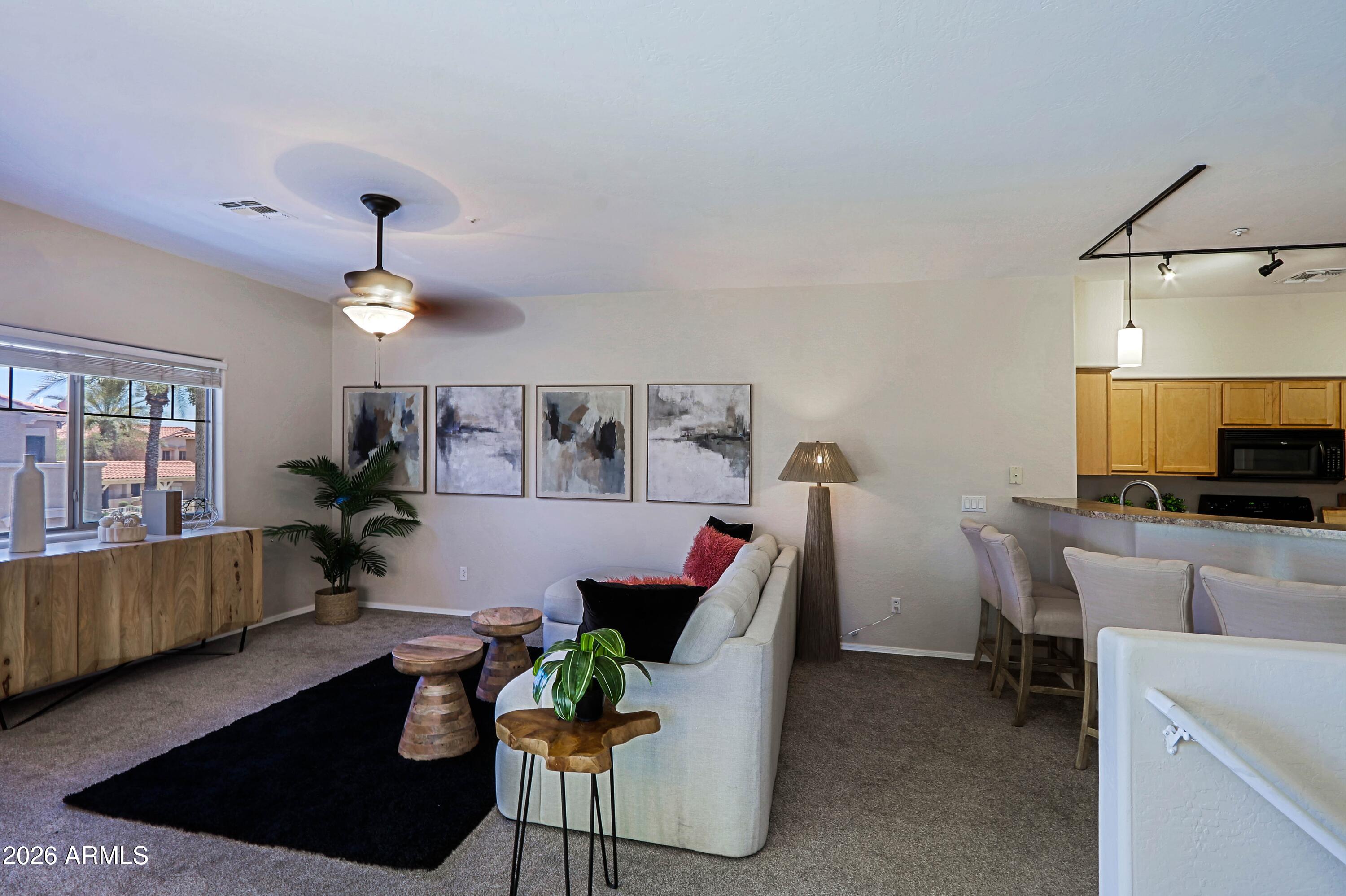 525 N MILLER Road 207