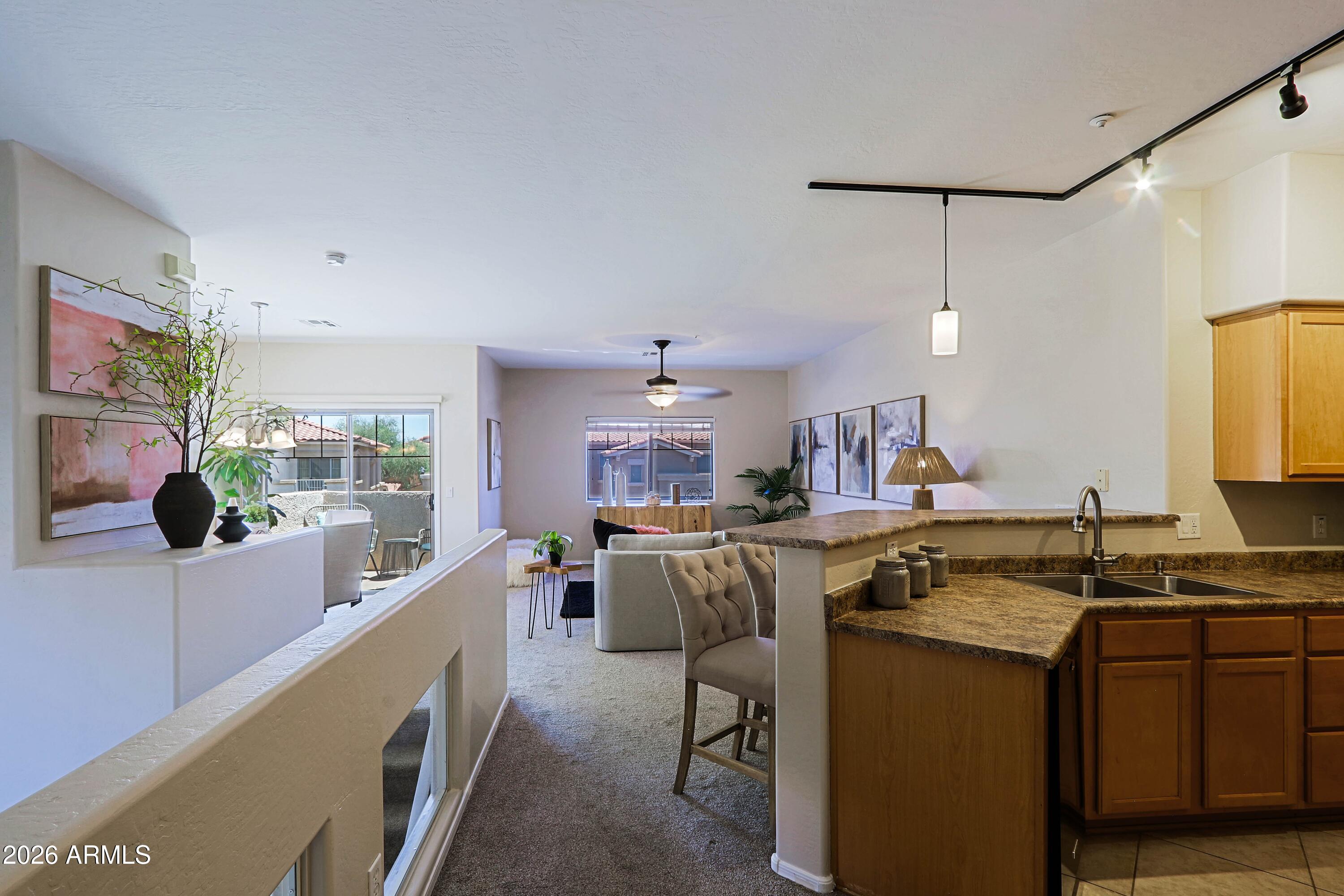 525 N MILLER Road 207
