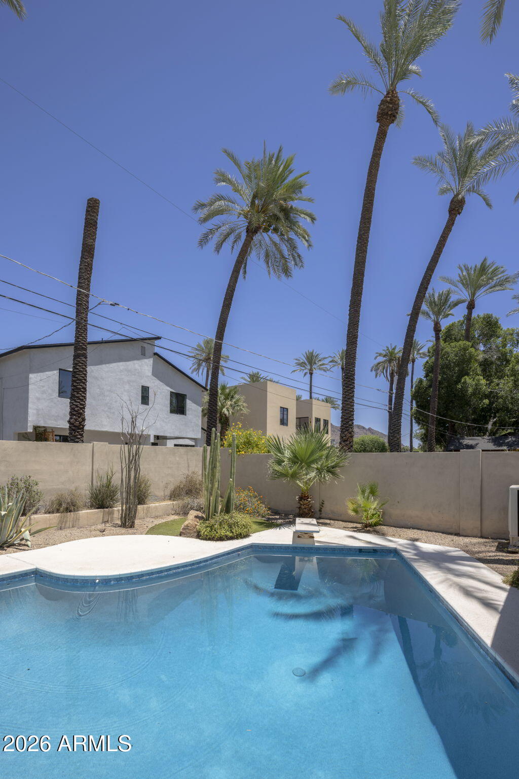 4312 E SELLS Drive