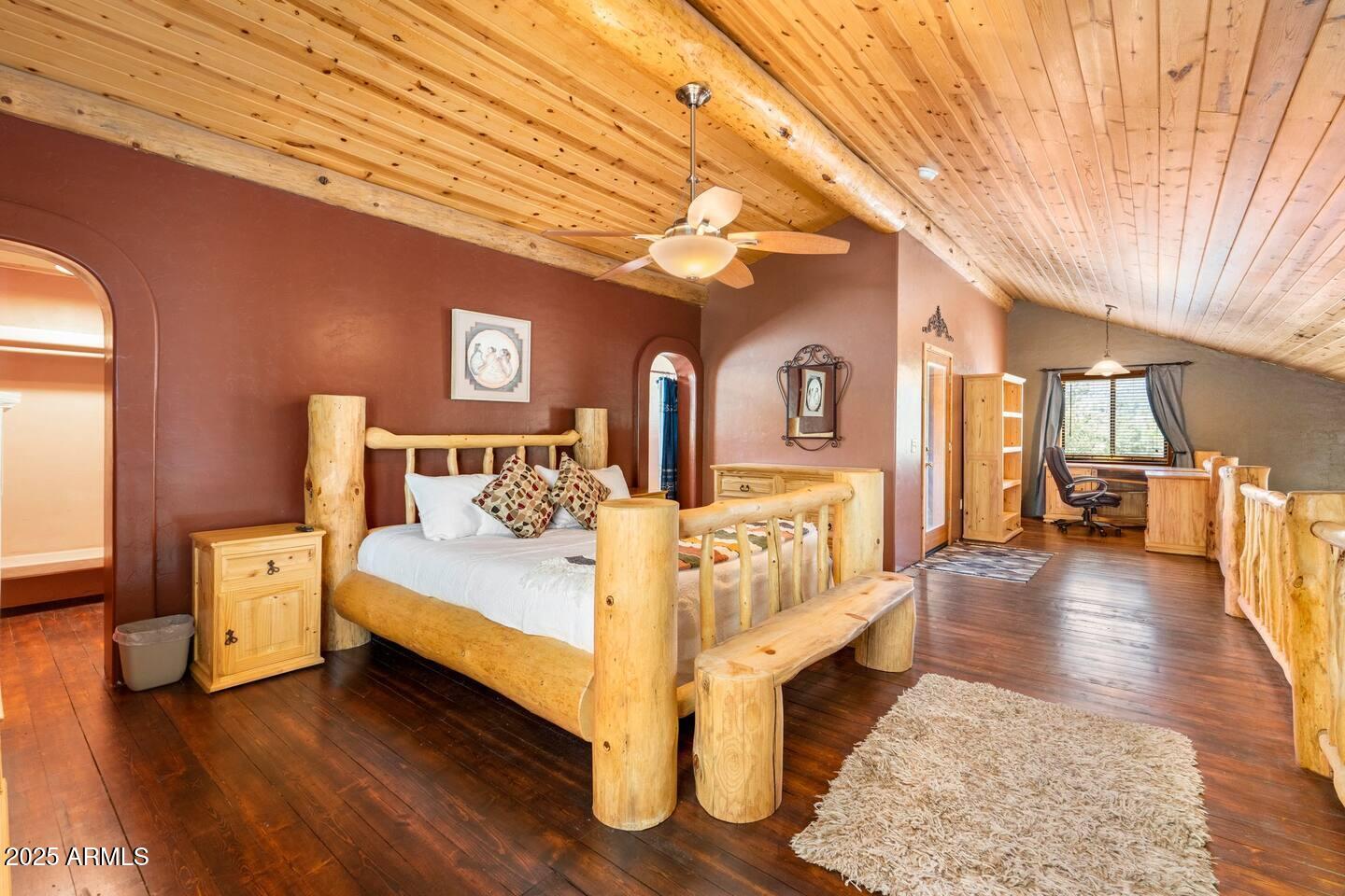 1190 W COUGAR Lane