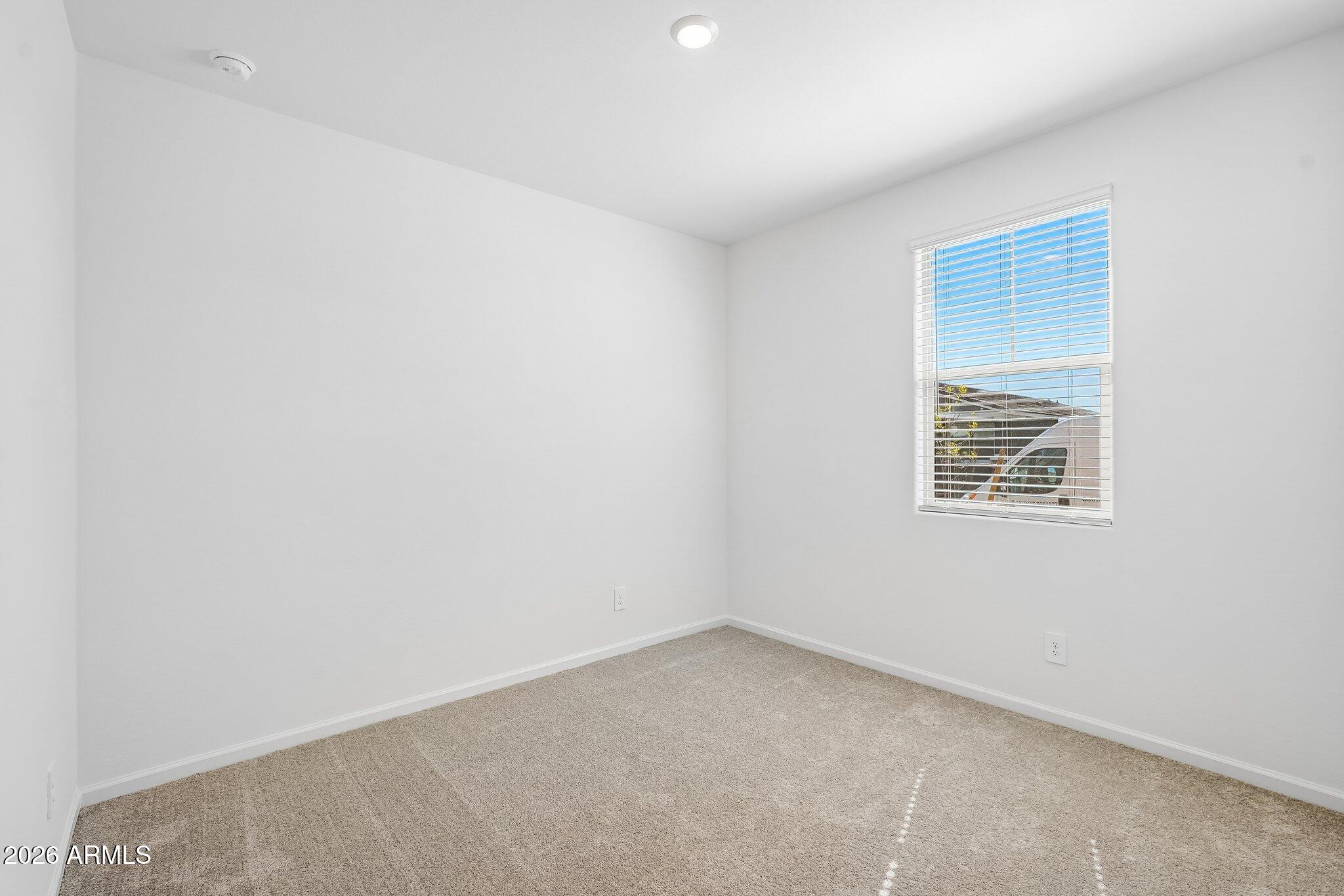 9644 W TAMARISK Avenue