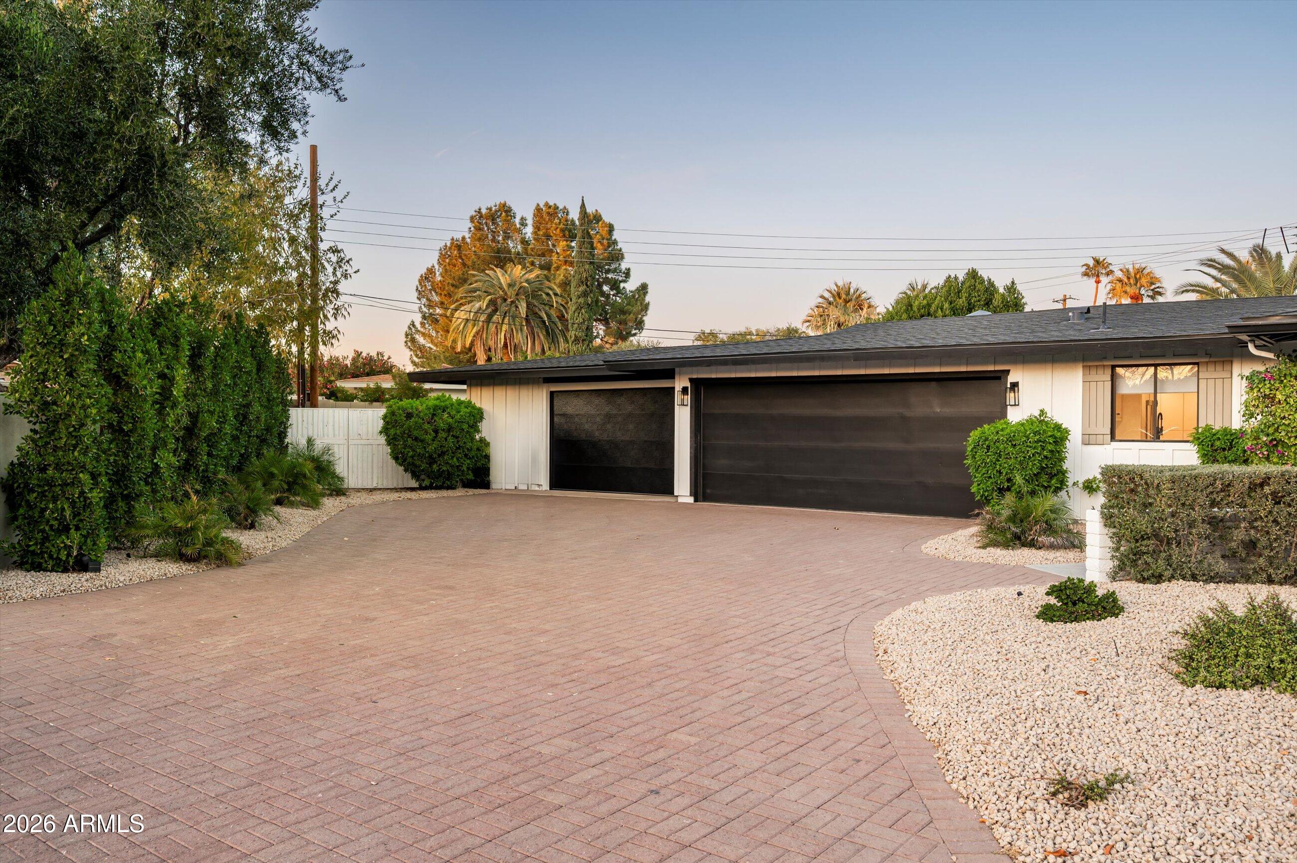 3612 E PIERSON Street