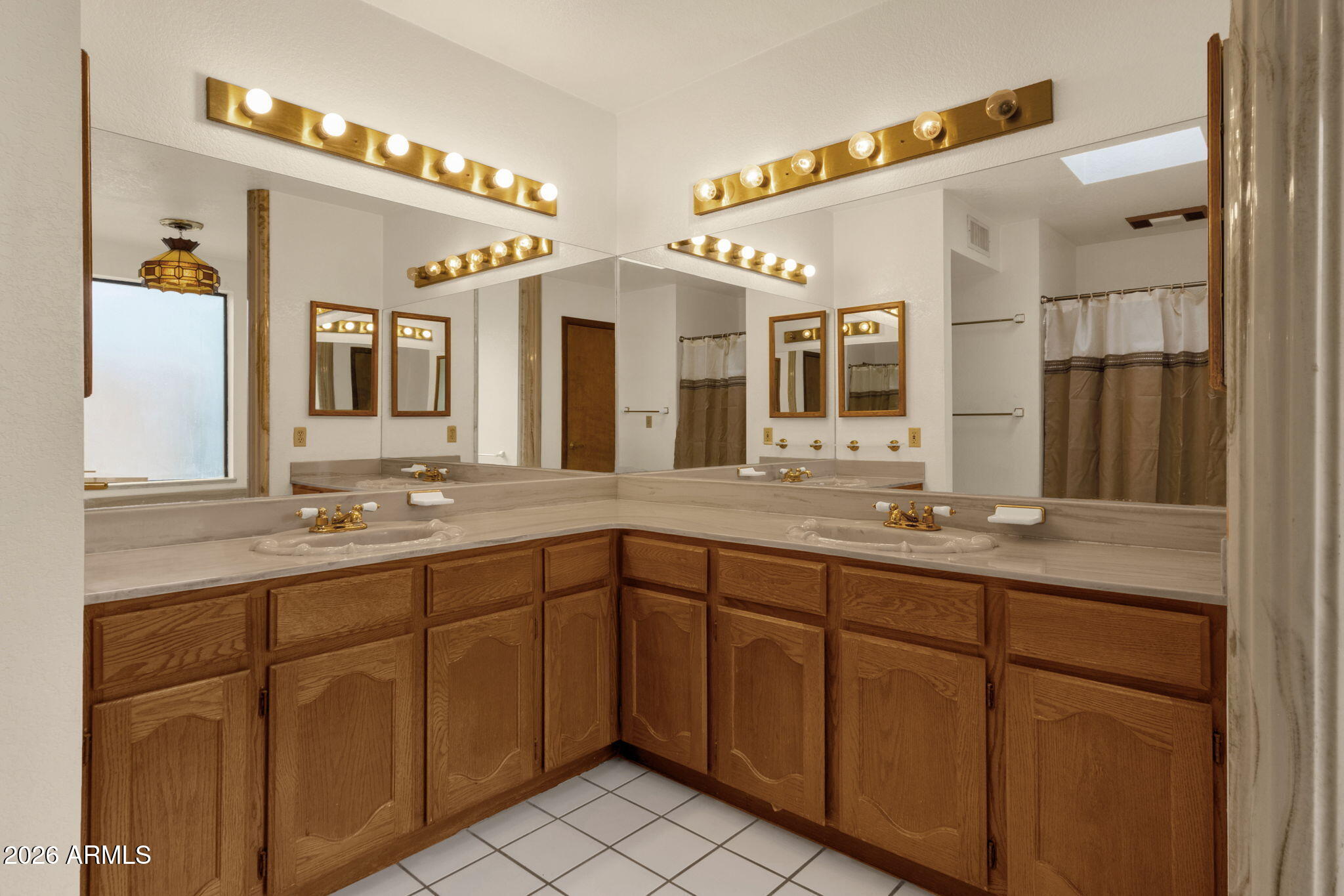 6766 E Juniper Avenue