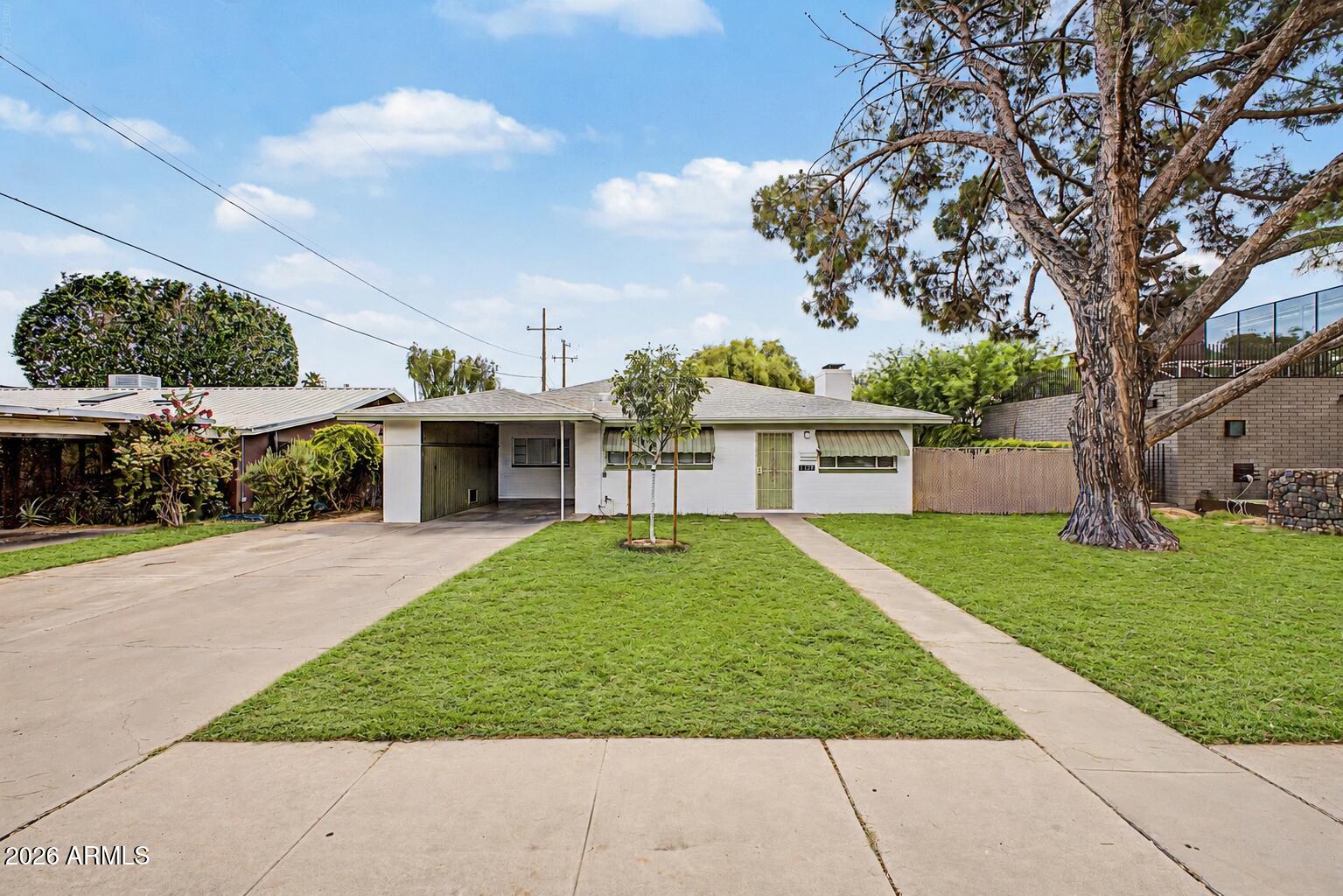 1725 S SIERRA VISTA Drive