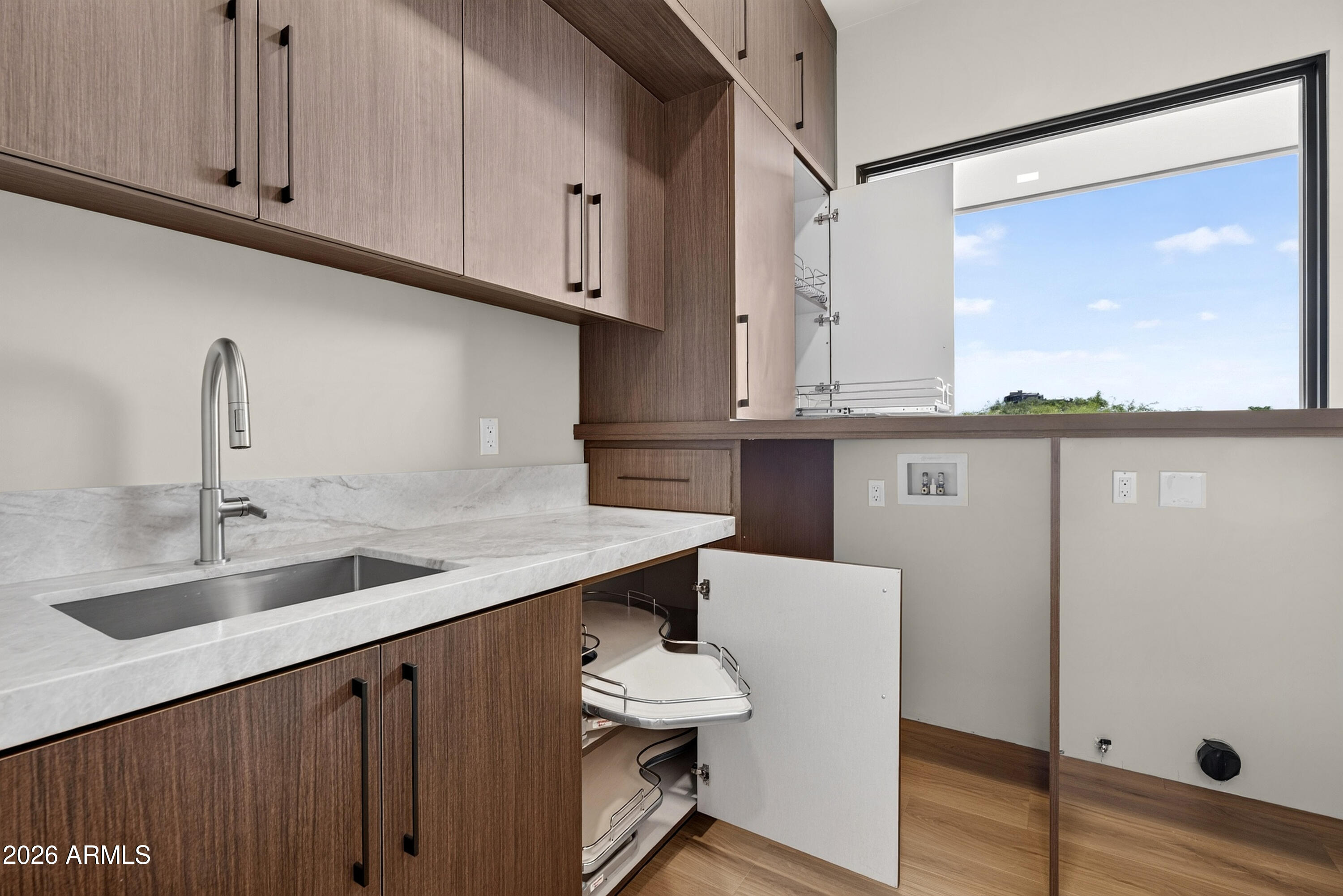 7615 N 22ND Place