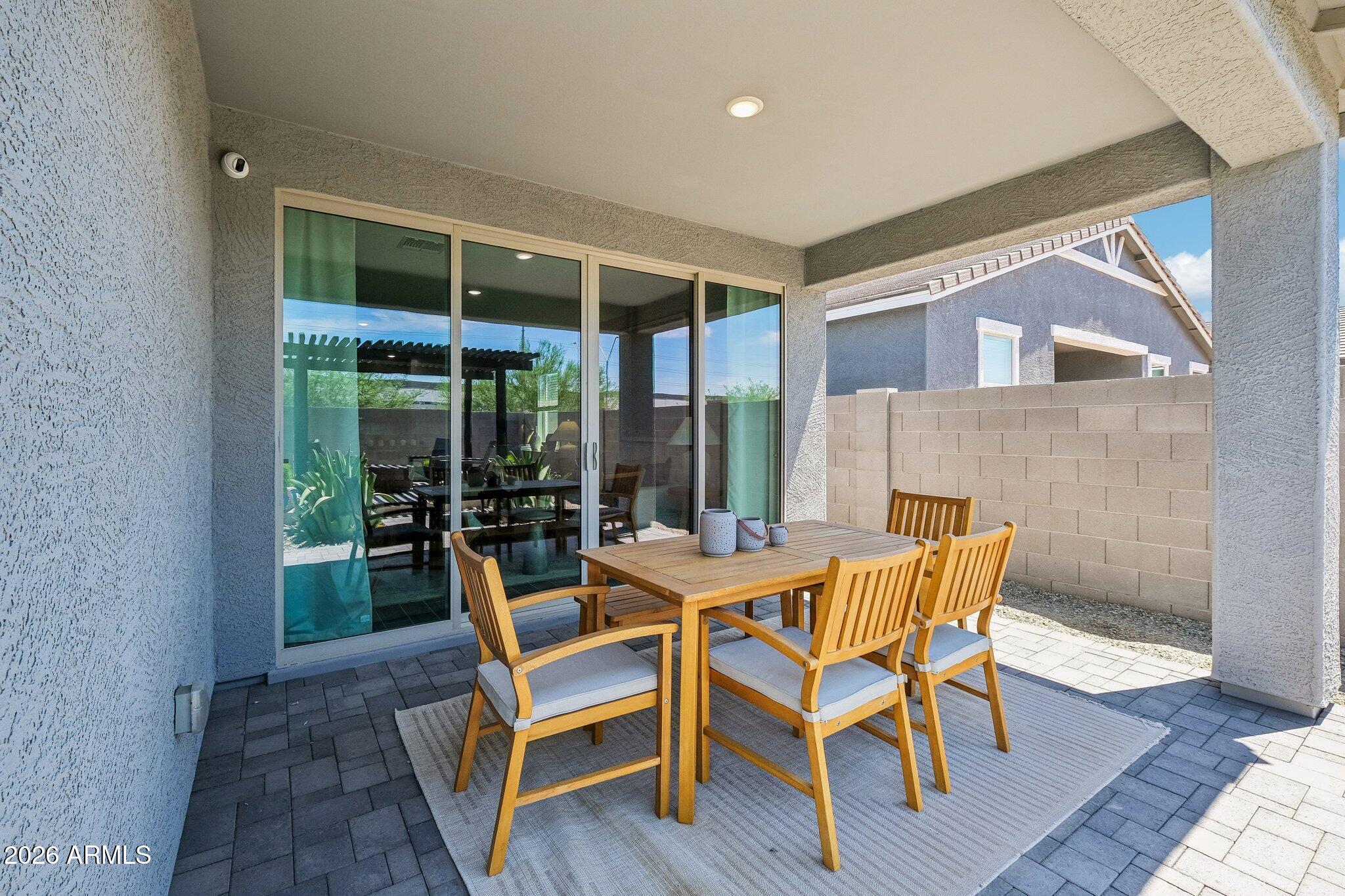 24075 W HUNTINGTON Drive