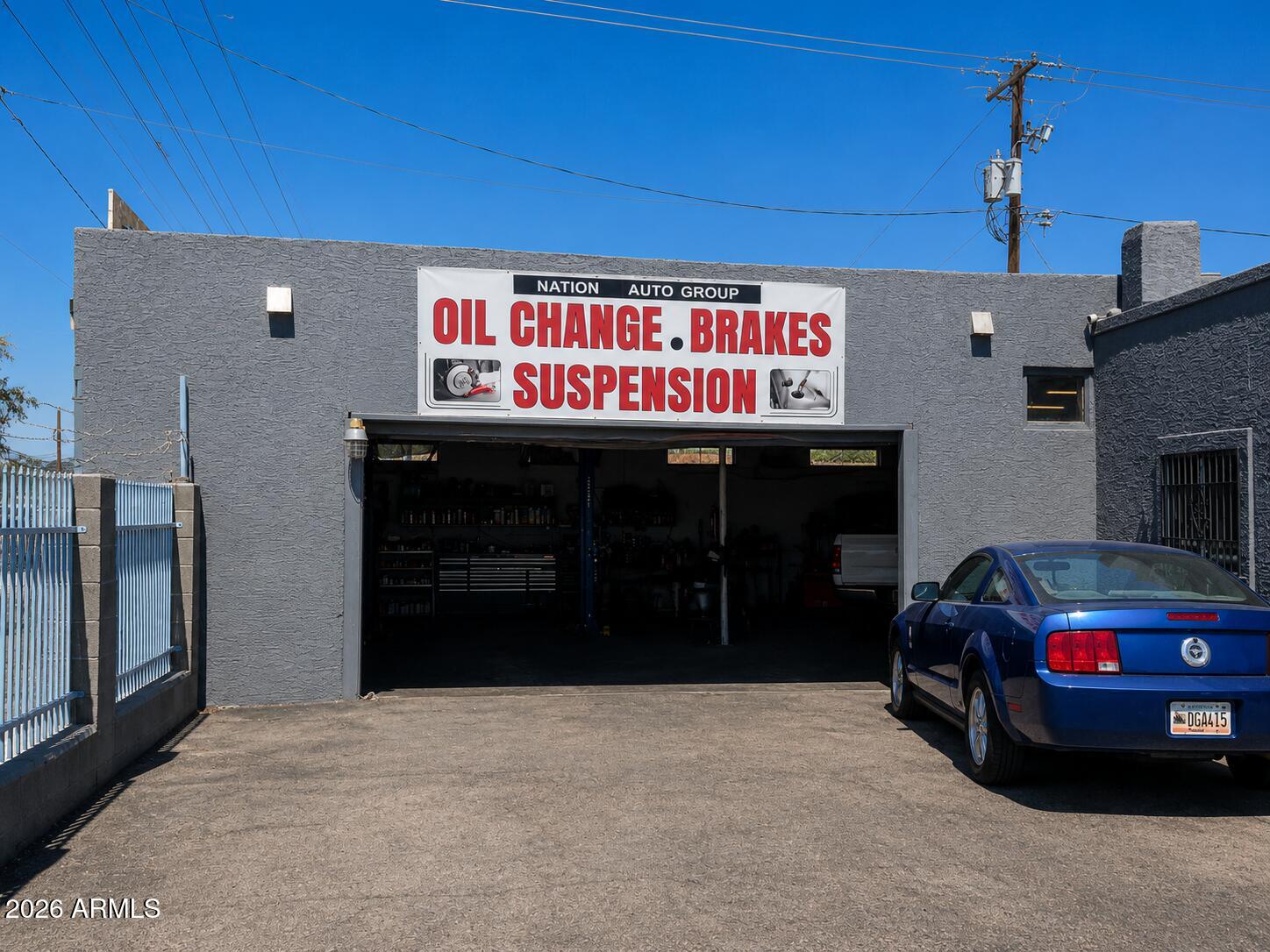 906 E Broadway Road