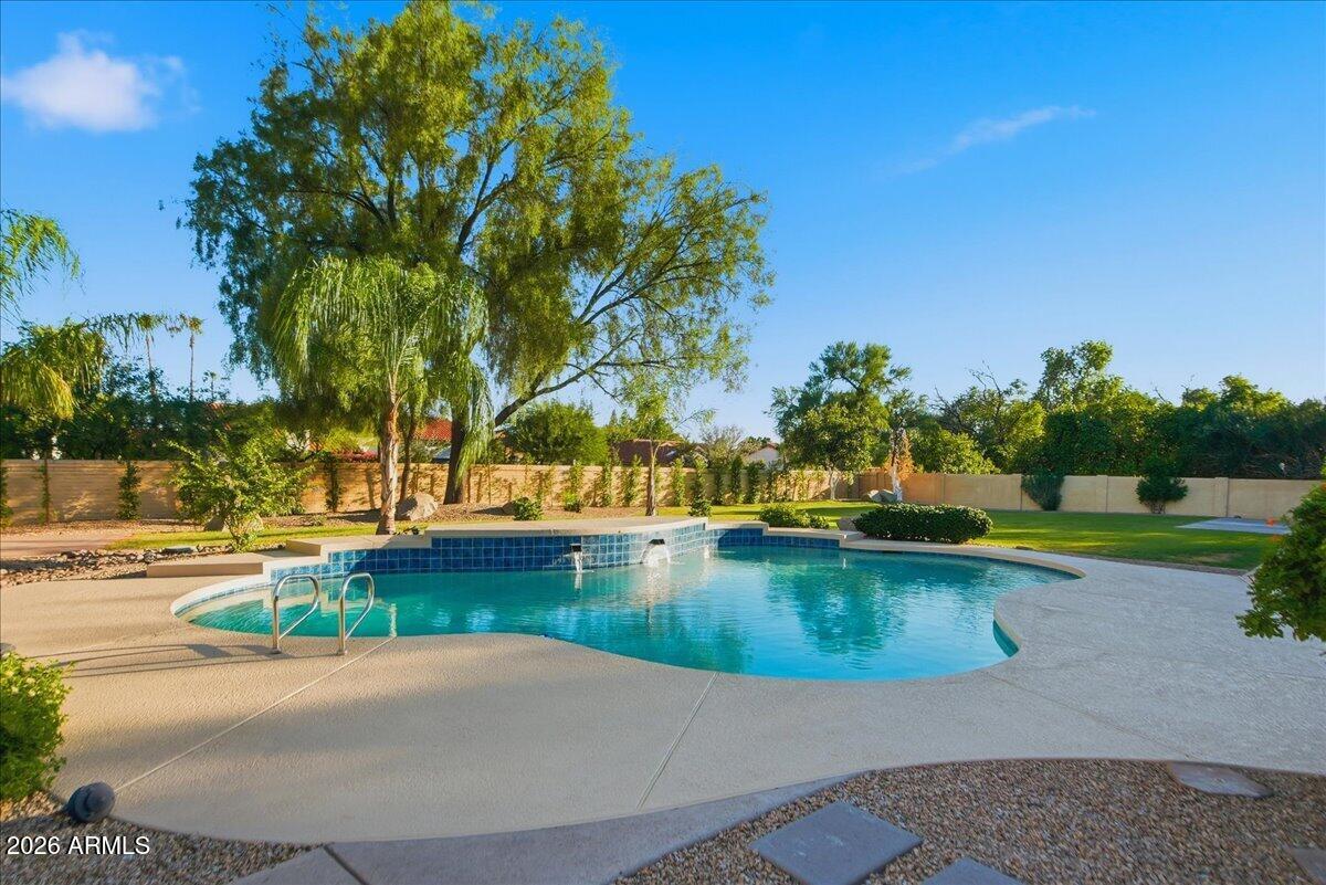 10731 E Fanfol Lane