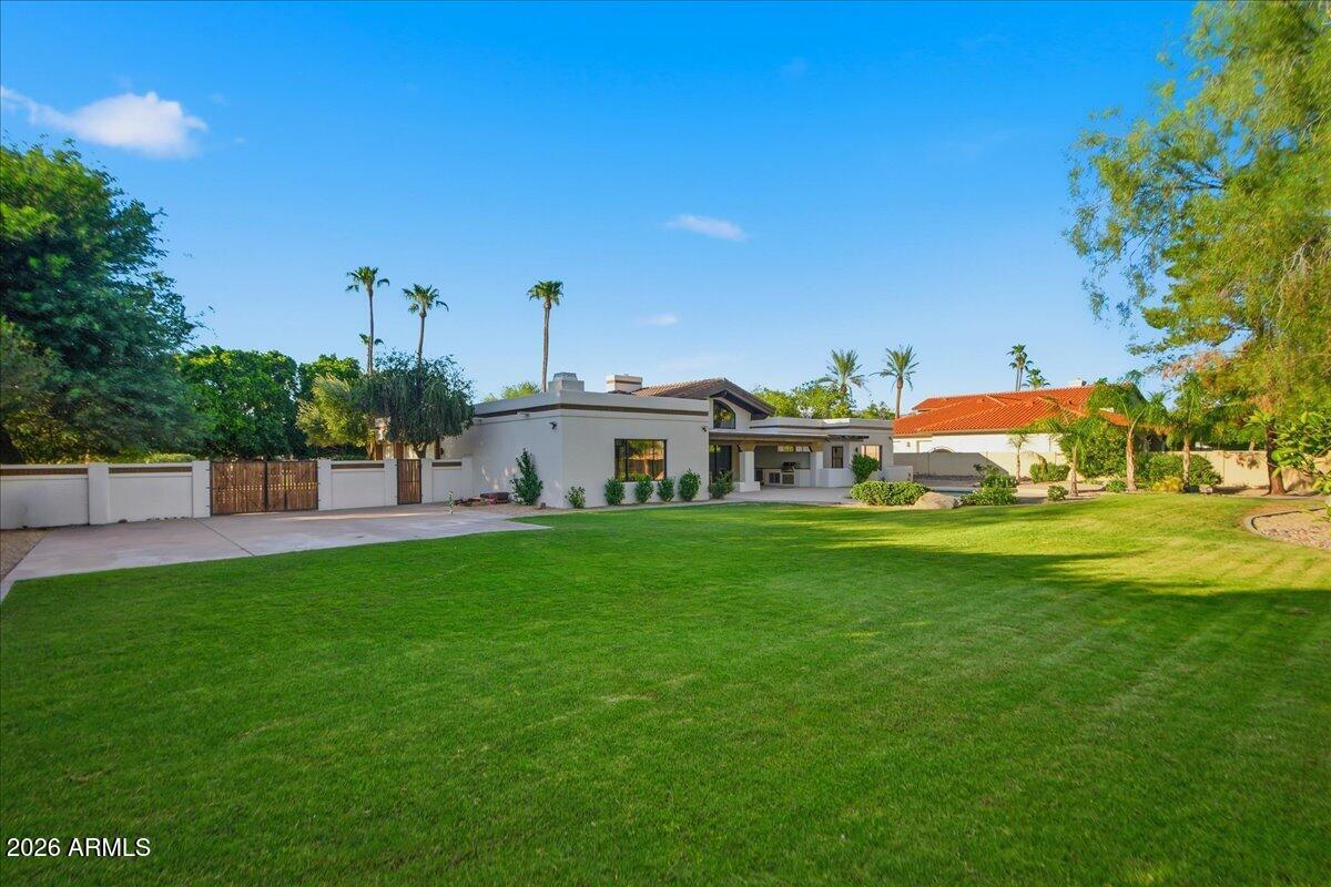 10731 E Fanfol Lane