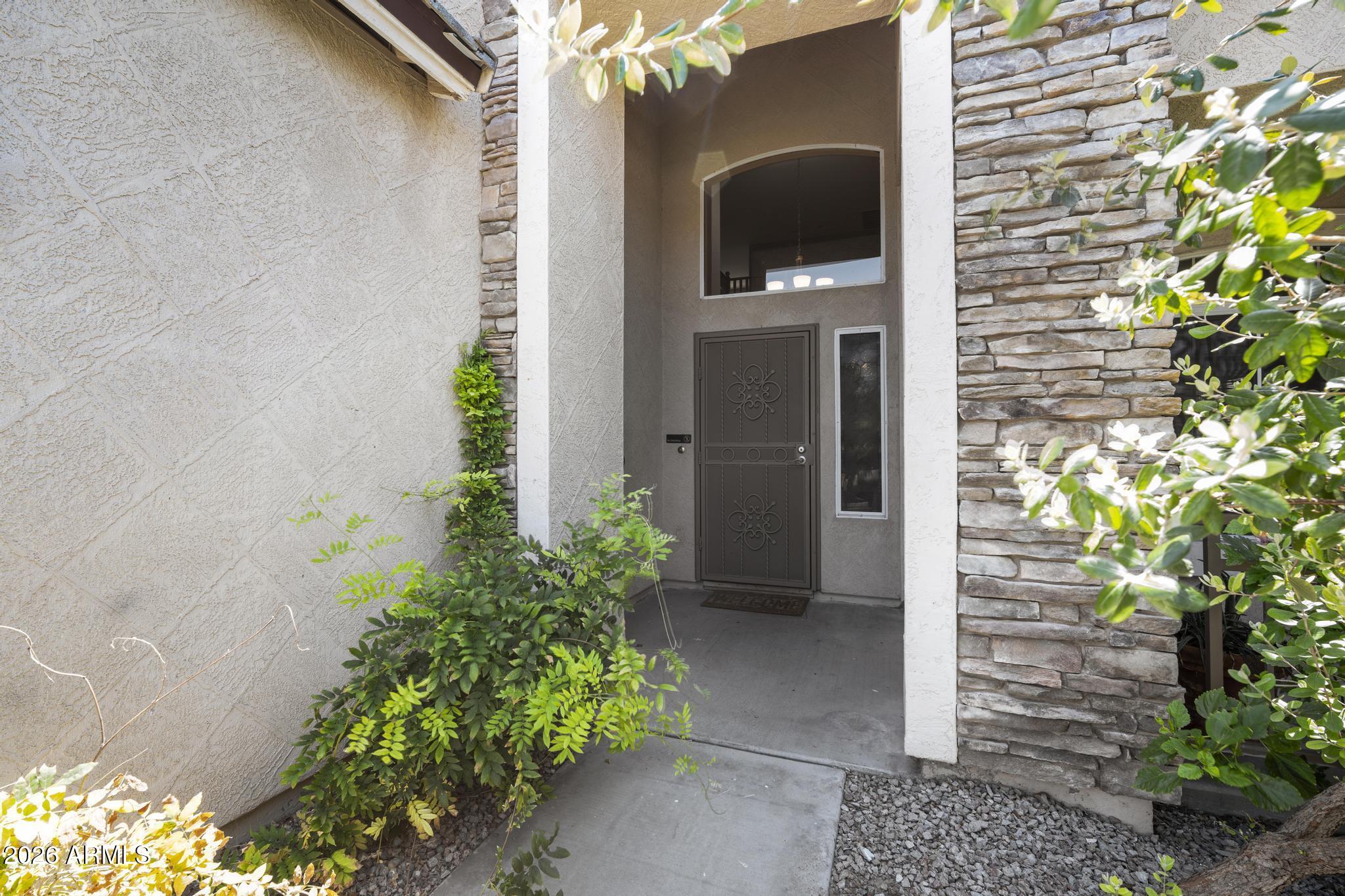 3377 E MAYBERRY Avenue