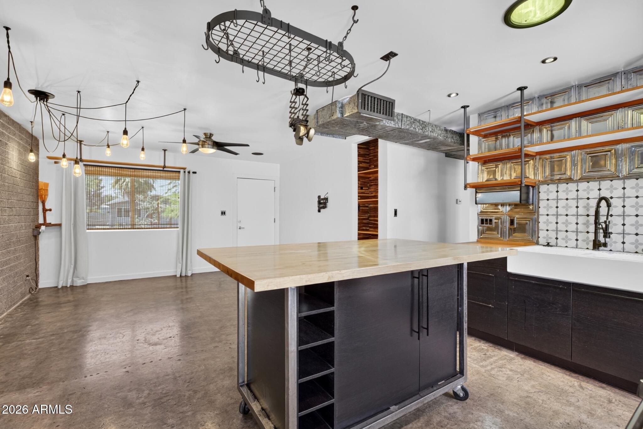 346 E Papago Drive