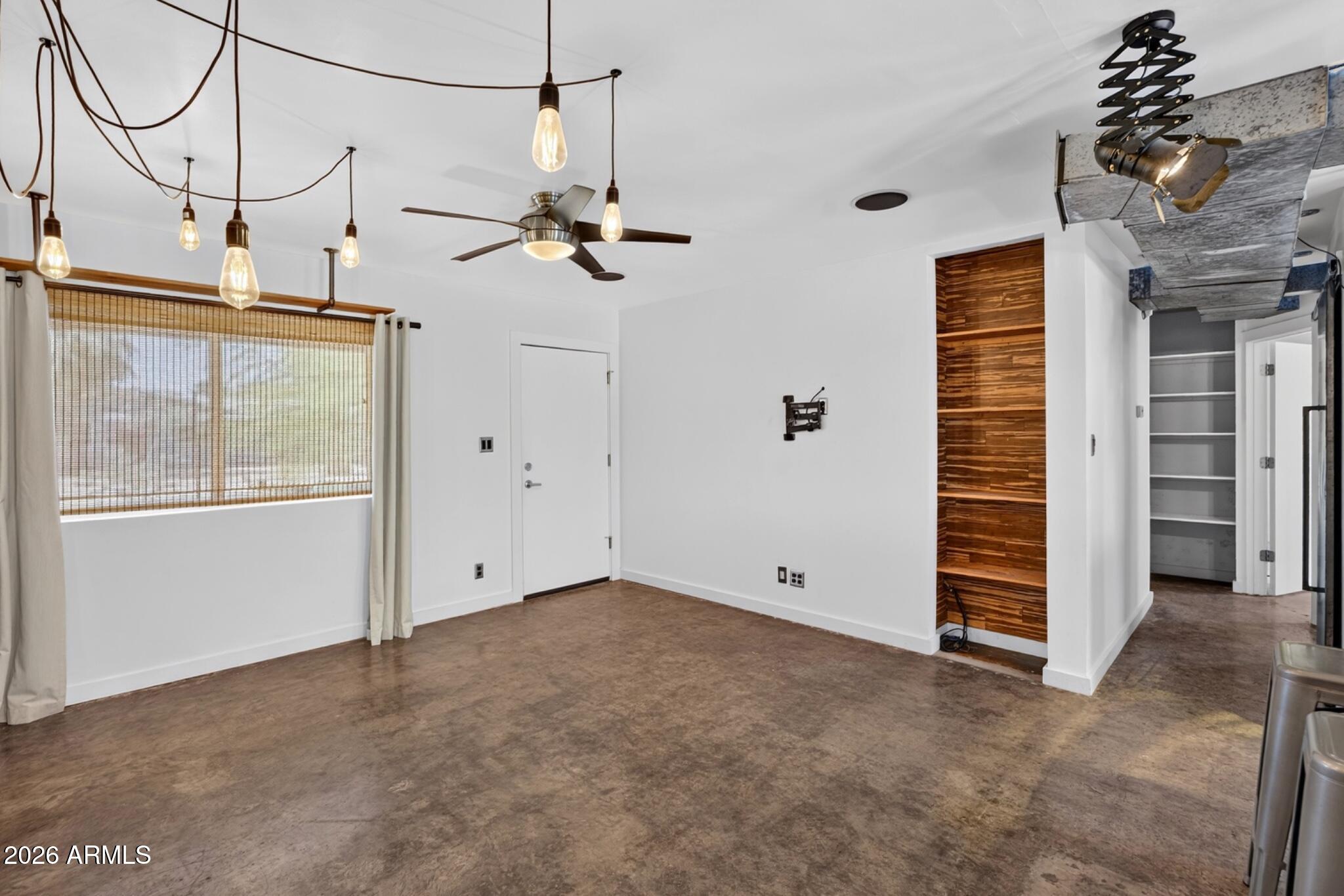 346 E Papago Drive